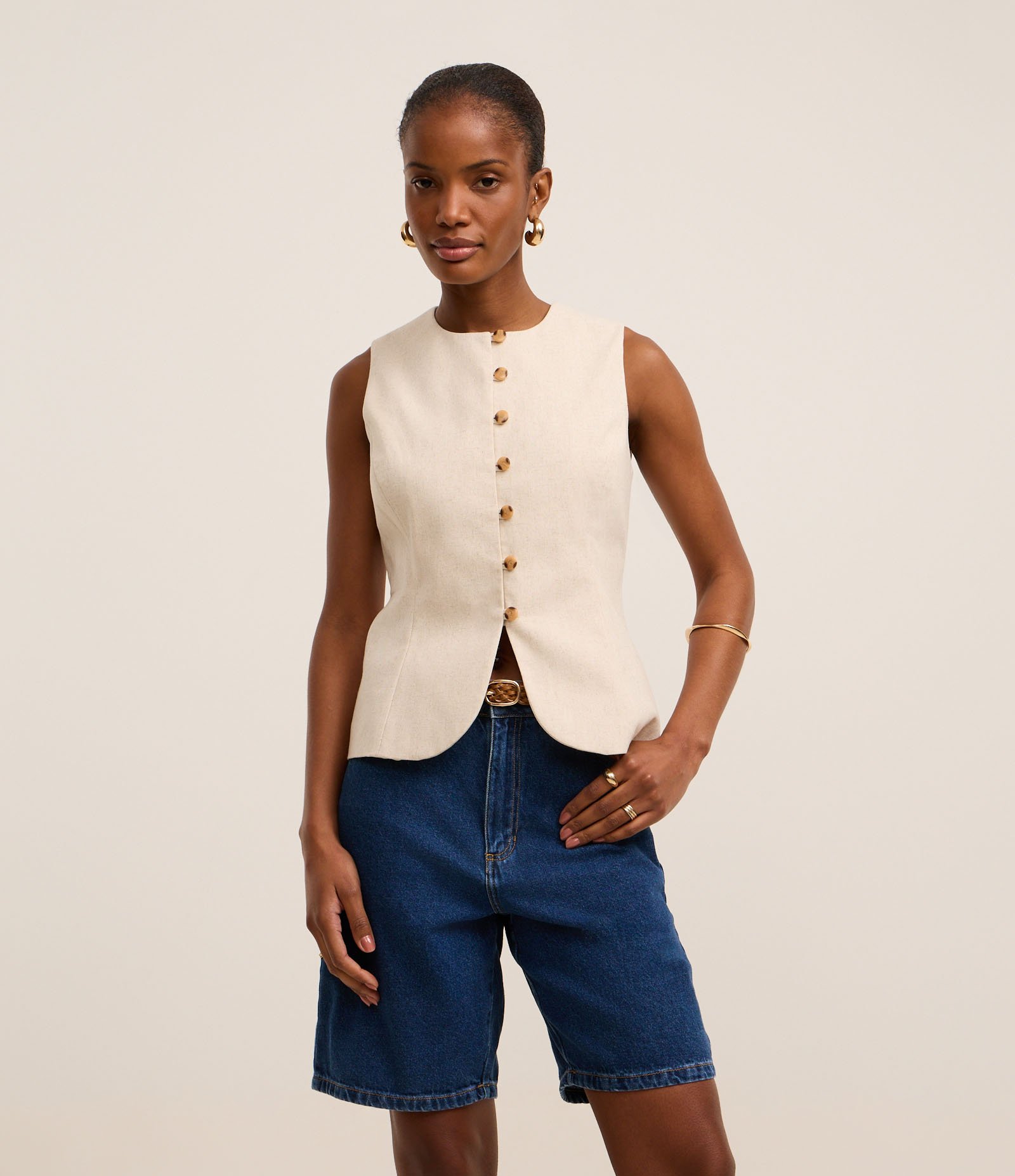 Bermuda Regular em Jeans com Cintura Alta Escuro 2