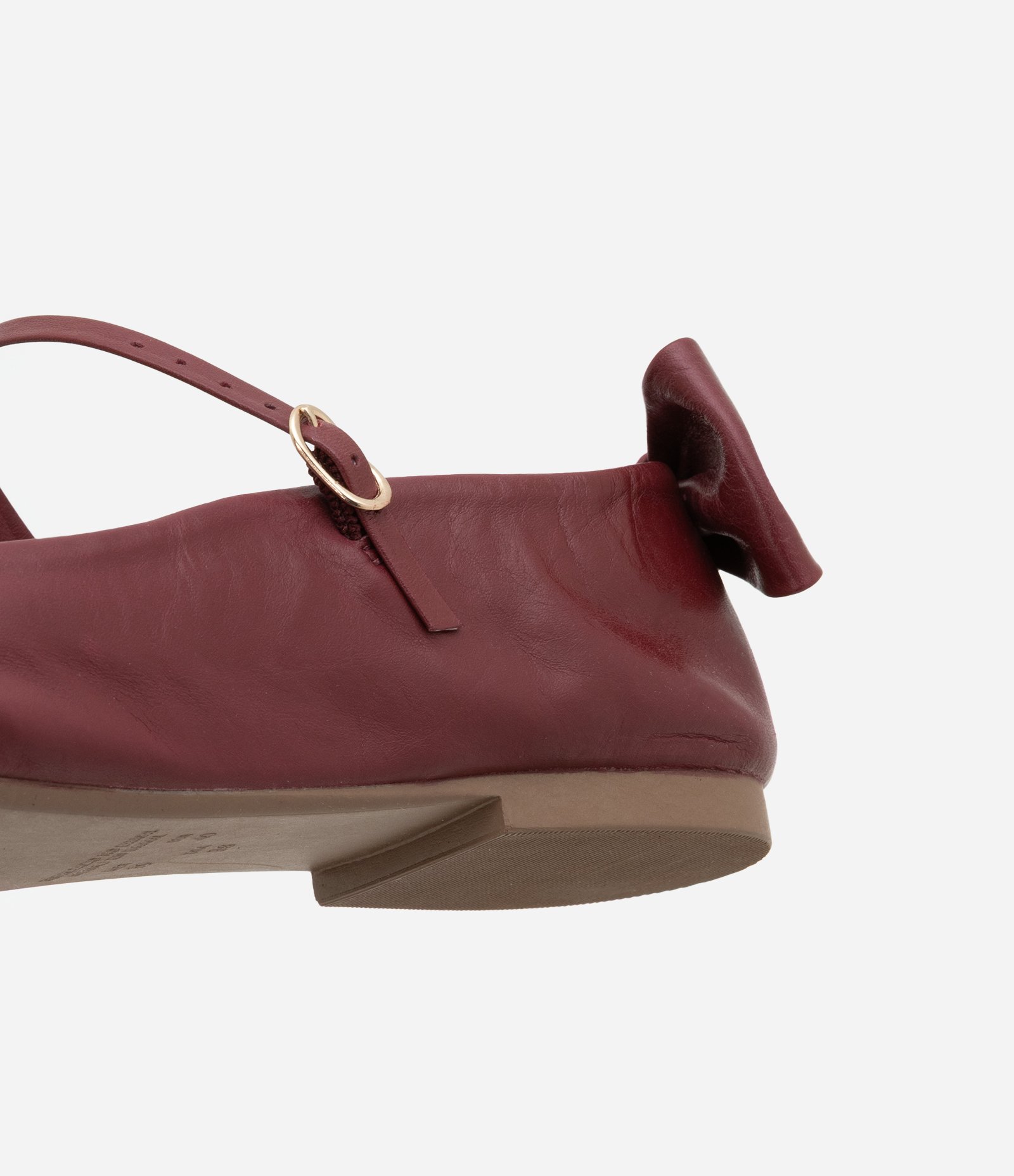 Sapatilha em Couro com Laço no Calcanhar 3