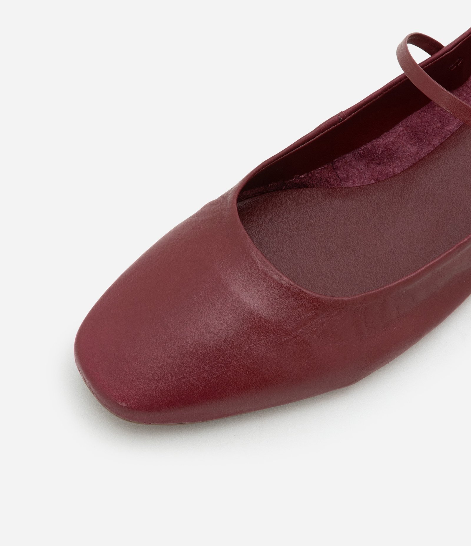 Sapatilha em Couro com Laço no Calcanhar 4