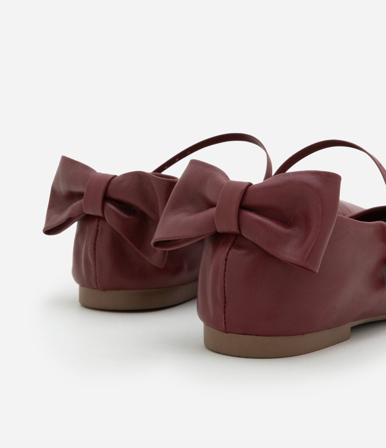 Sapatilha em Couro com Laço no Calcanhar 5