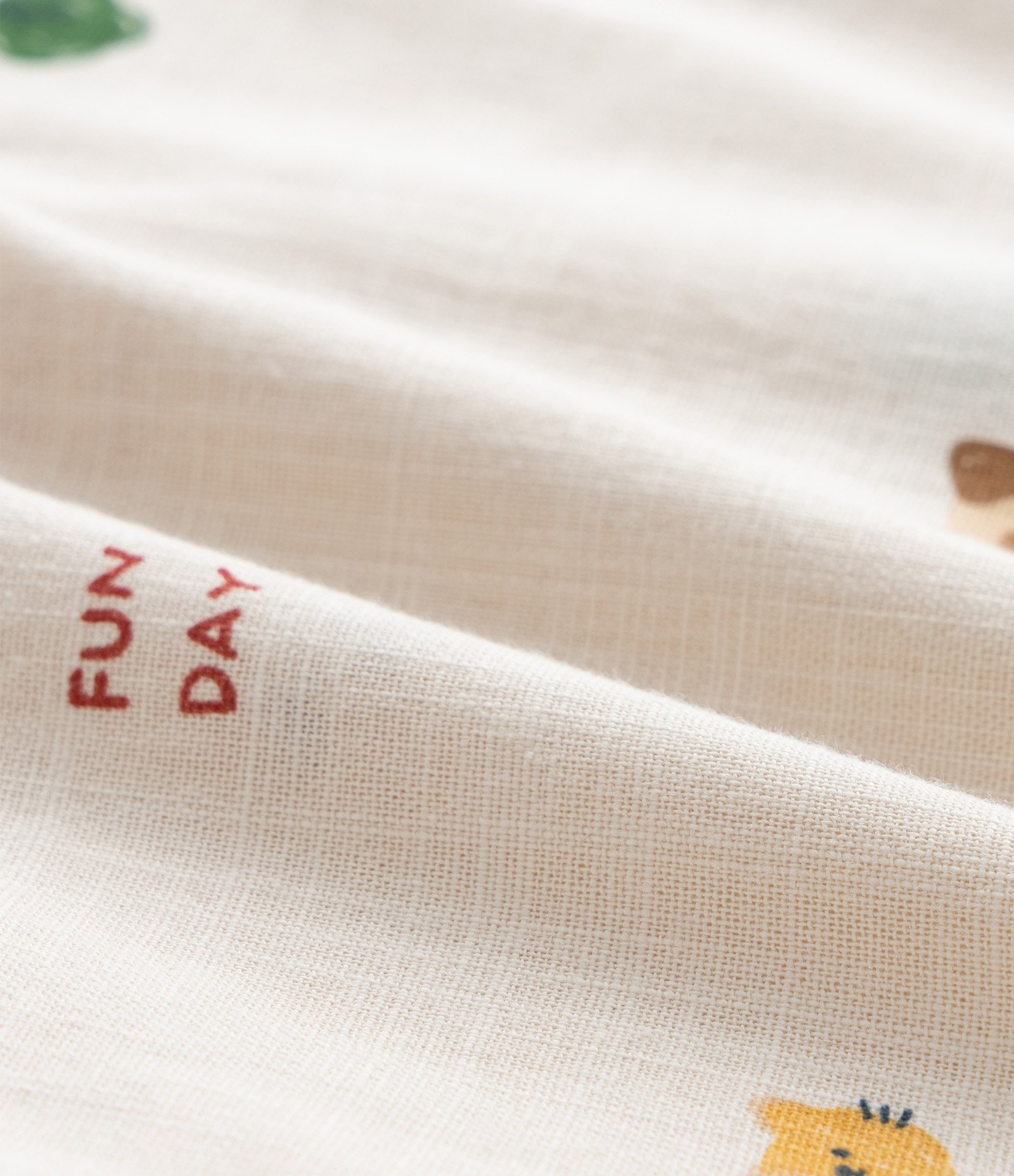 Camisa Infantil em Linho com Estampa Bichinhos - Tam 0 a 18 meses Bege 4