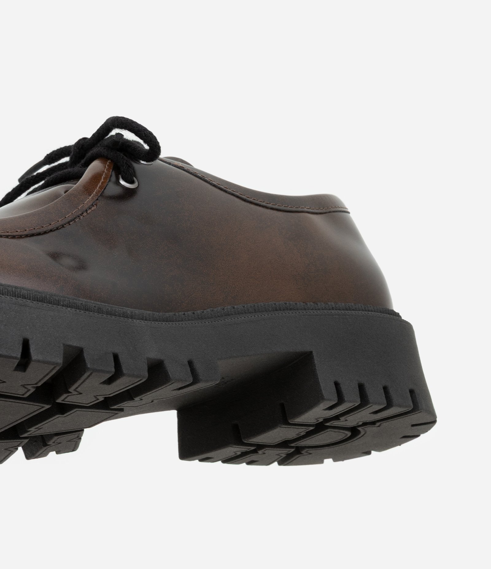 Sapato Desert Shoe em PU com Superfície Manchada Marrom 4