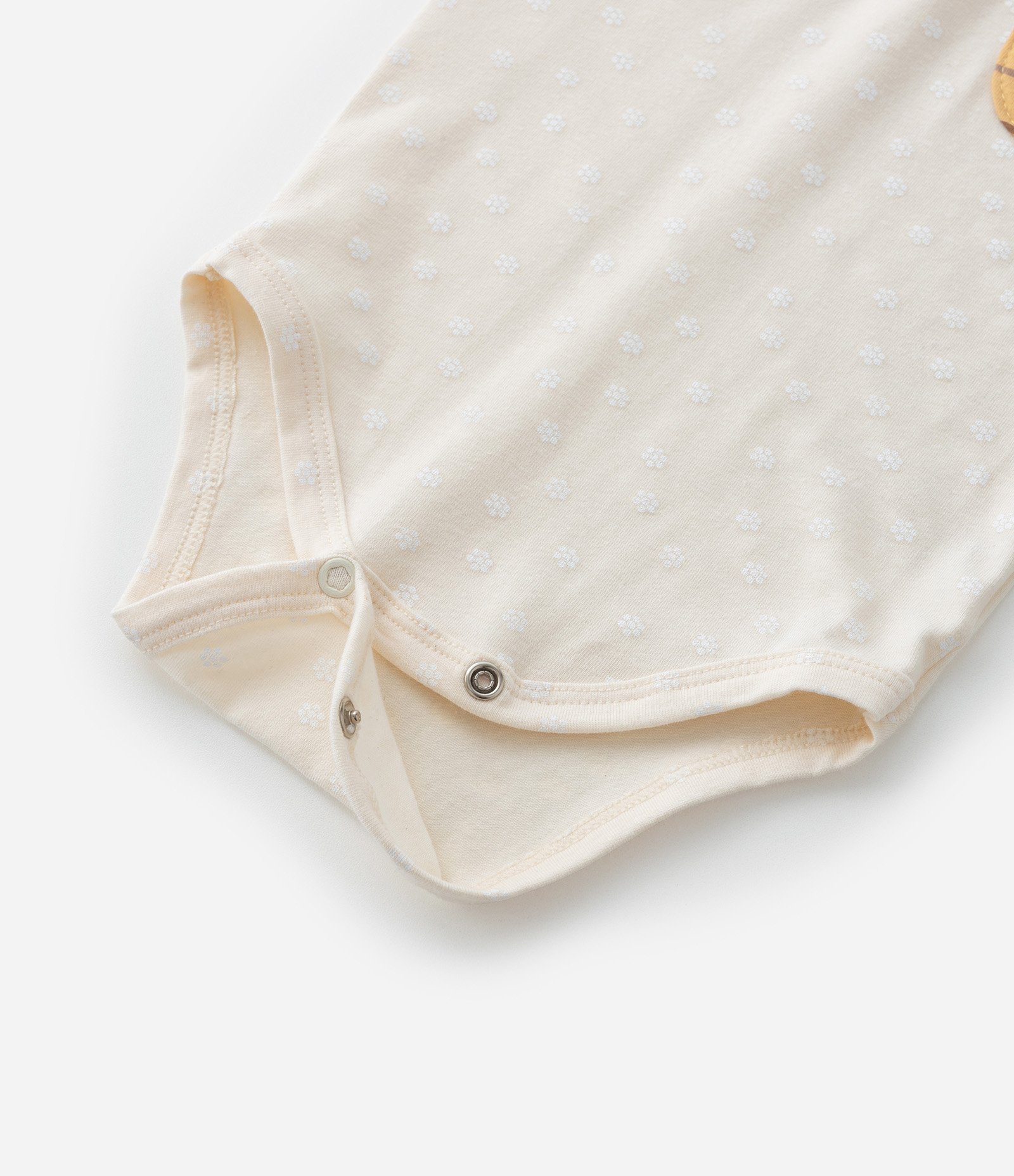 Body Infantil com Bolsinho e Estampa Abelhinha - Tam 0 a 18 meses Off White 4