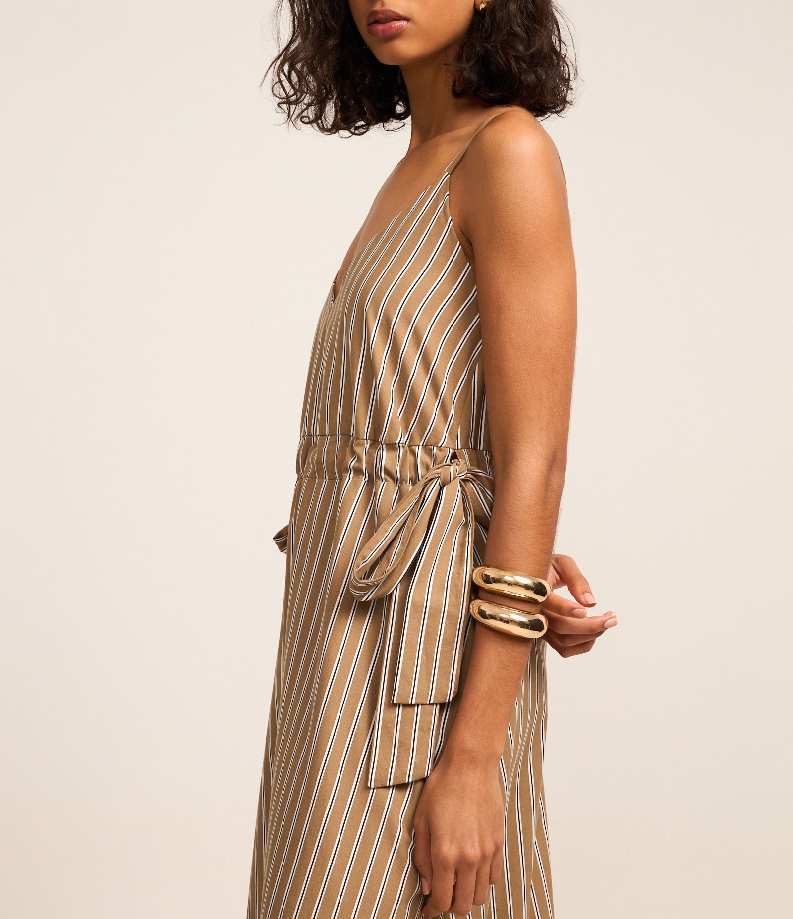 Vestido Evasê Longo em Tricoline Listrado com Amarração Marrom 3