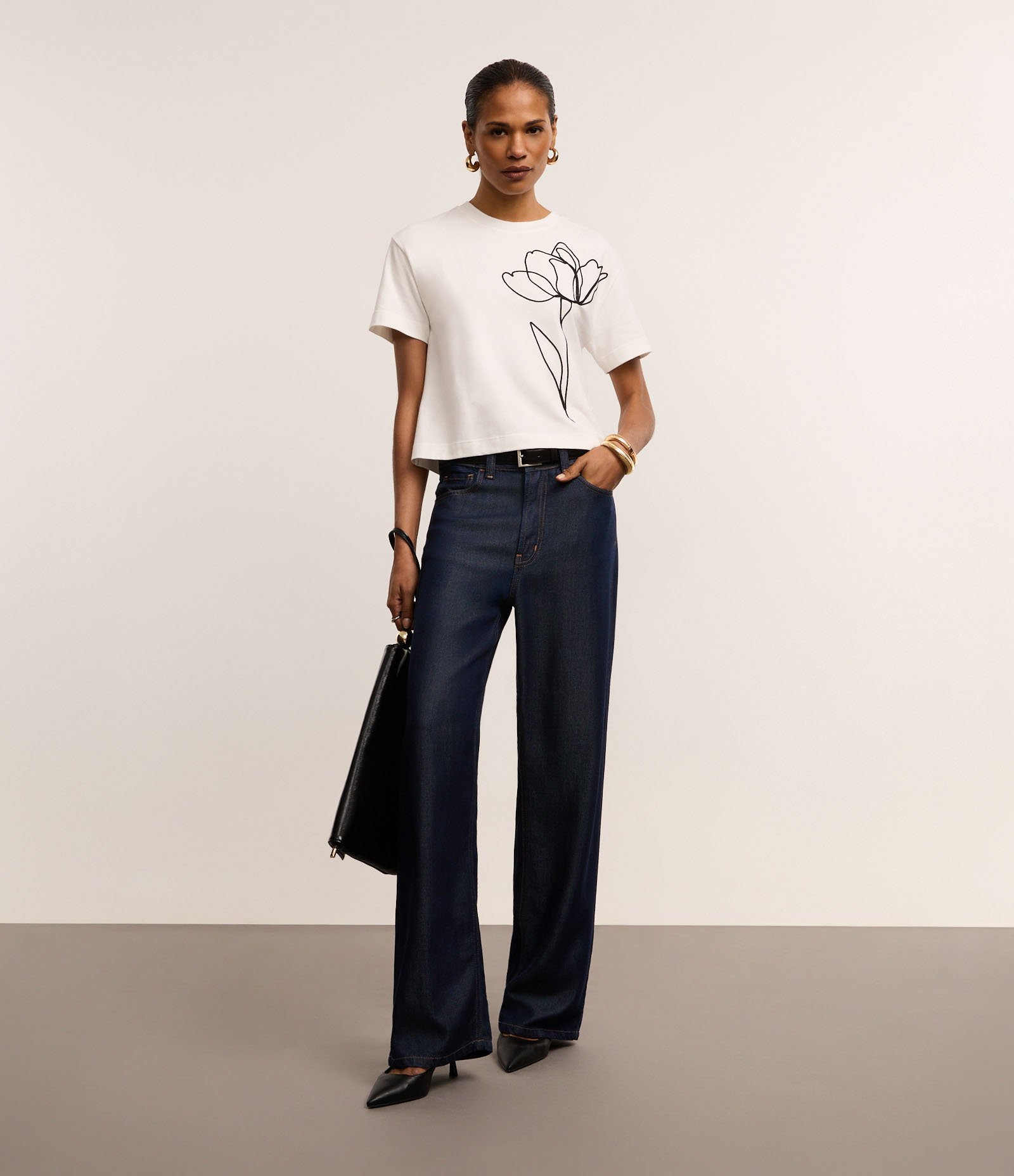 Blusa em Algodão com Bordado Floral Branco 2