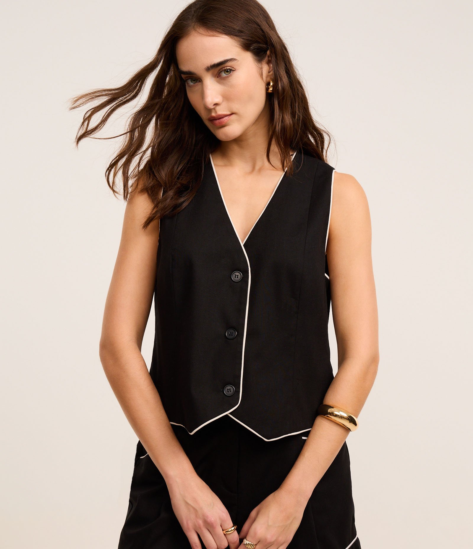 Colete em Viscose e Linho com Vieses Contrastantes Preto 1