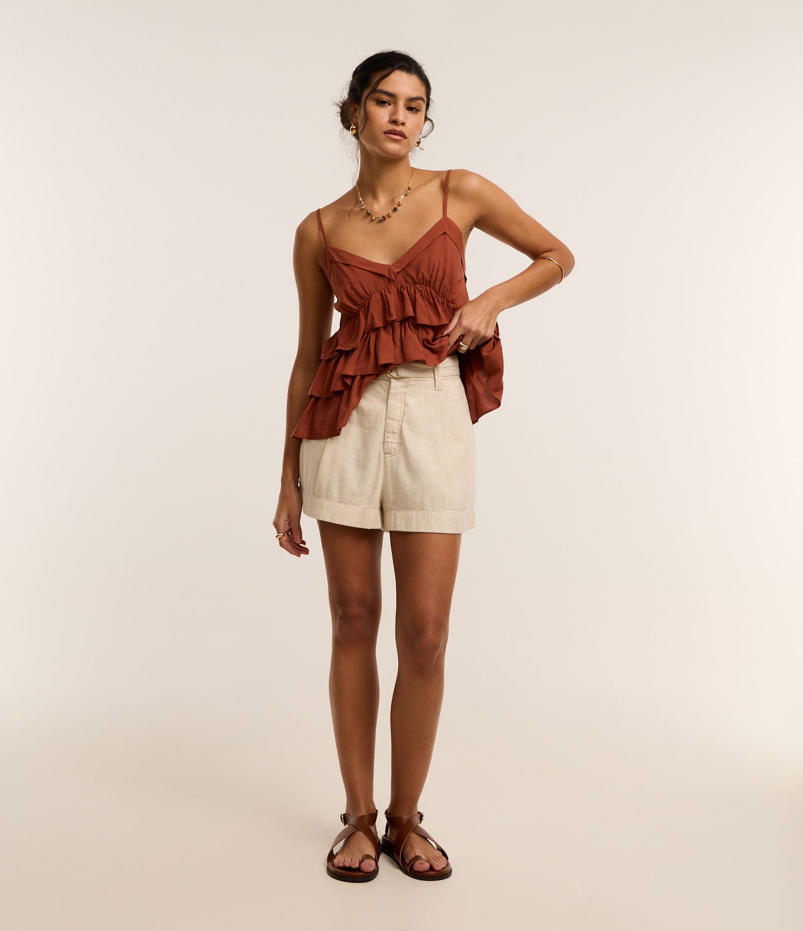 Short Baggy em Sarja com Cinto Diferenciado Bege 1