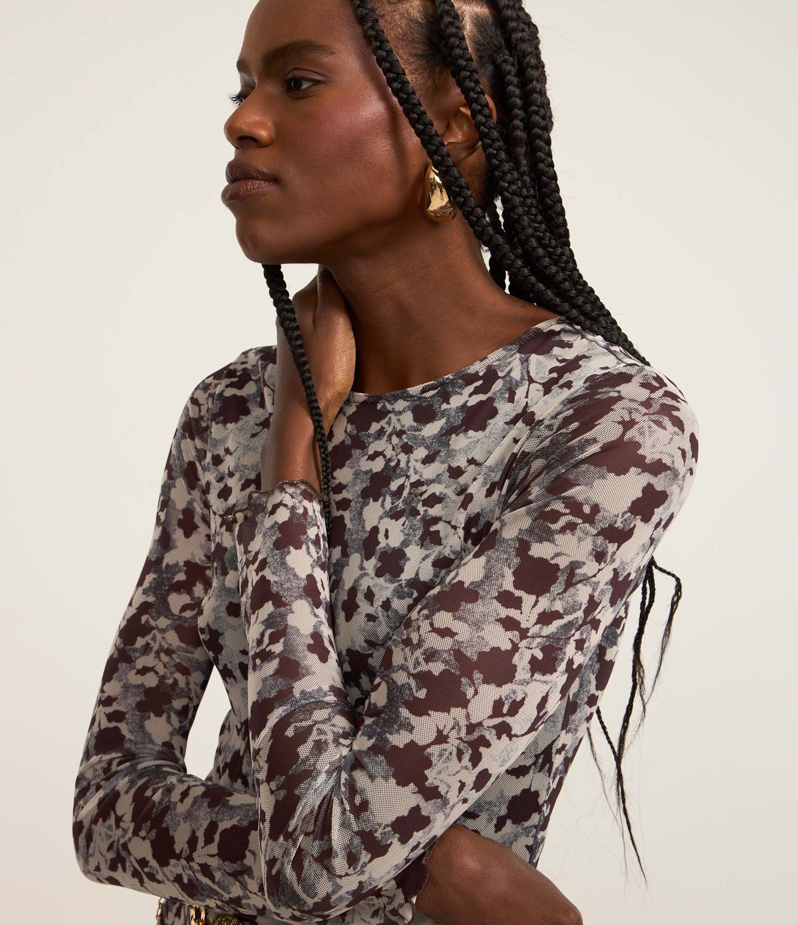 Vestido Long Midi em Tule com Estampa Floral Cinza 2