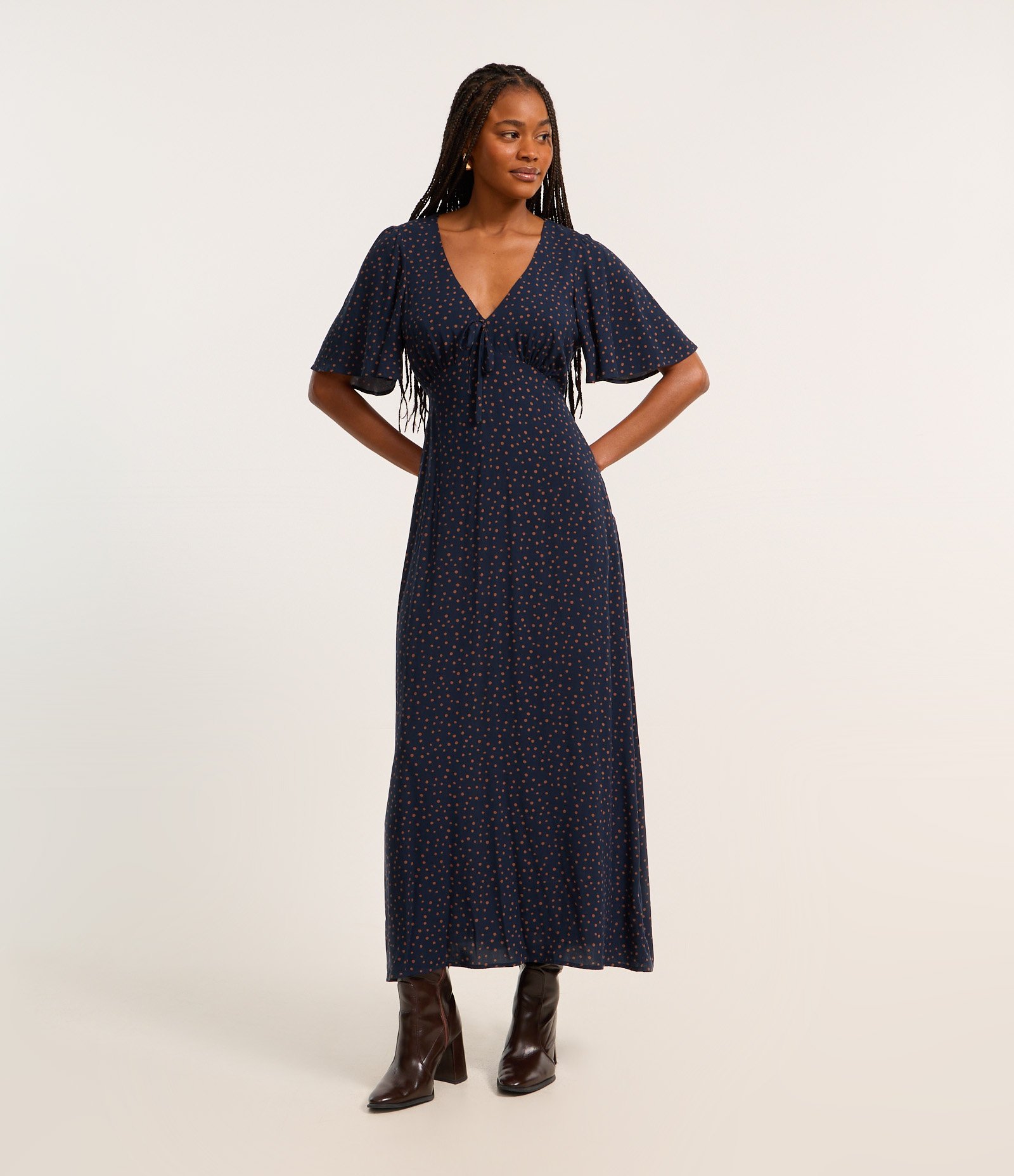 Vestido Longo em Viscose Creponada e Estampa Poá Azul Marinho 1