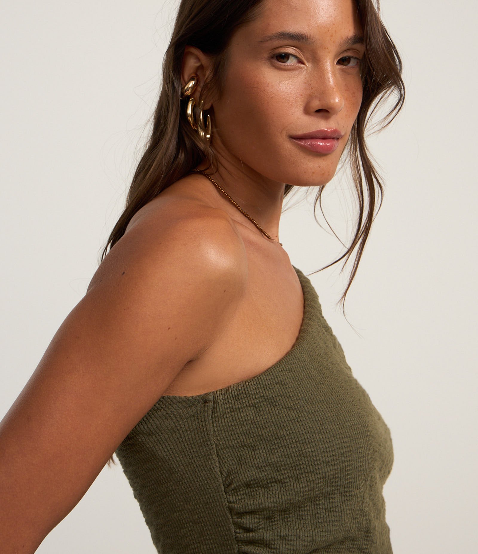 Blusa Texturizada com Um Ombro Só e Franzido no Ombro Verde 4