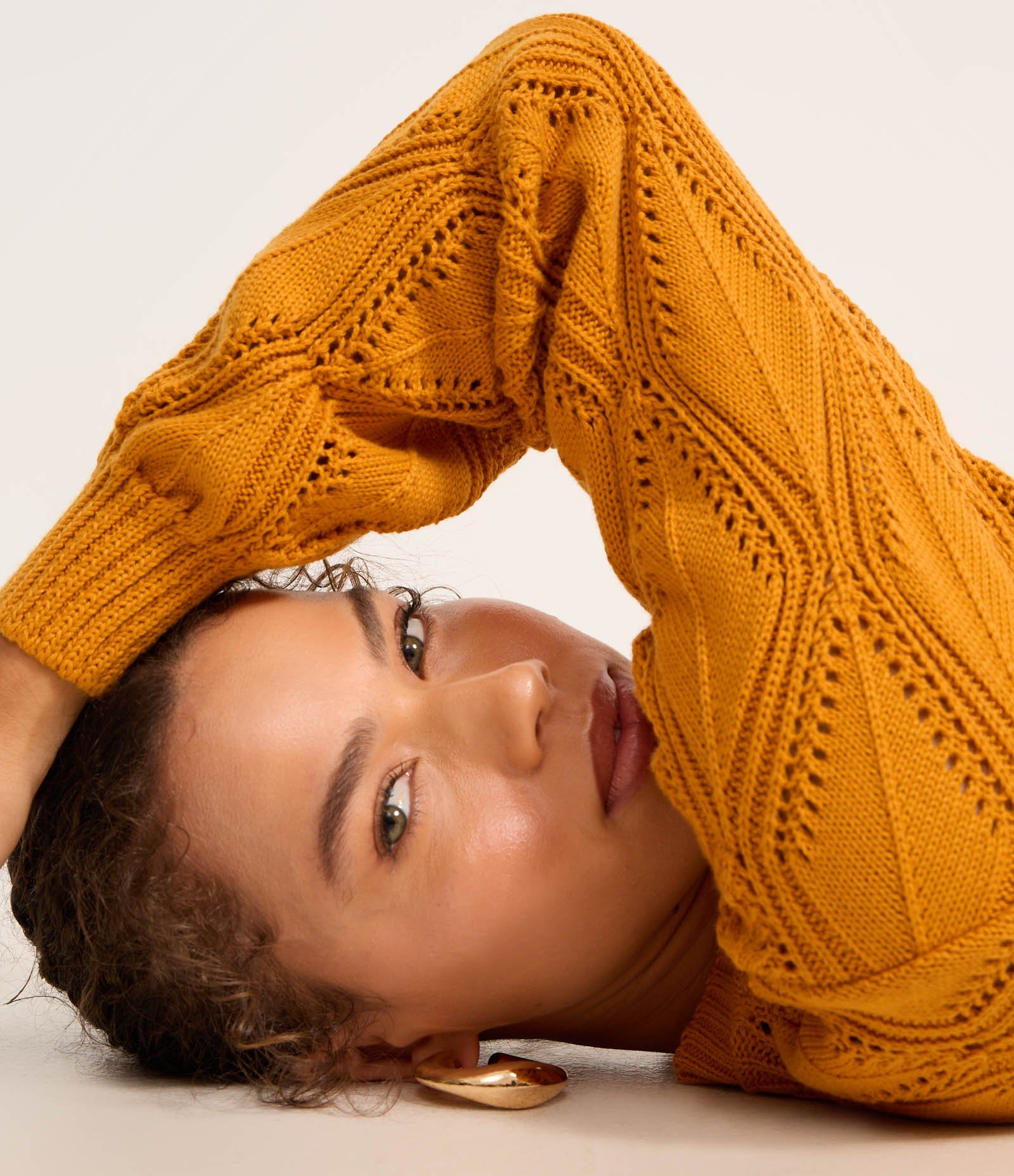 Casaco Curto em Tricô com Ponto Diferenciado Amarelo 4