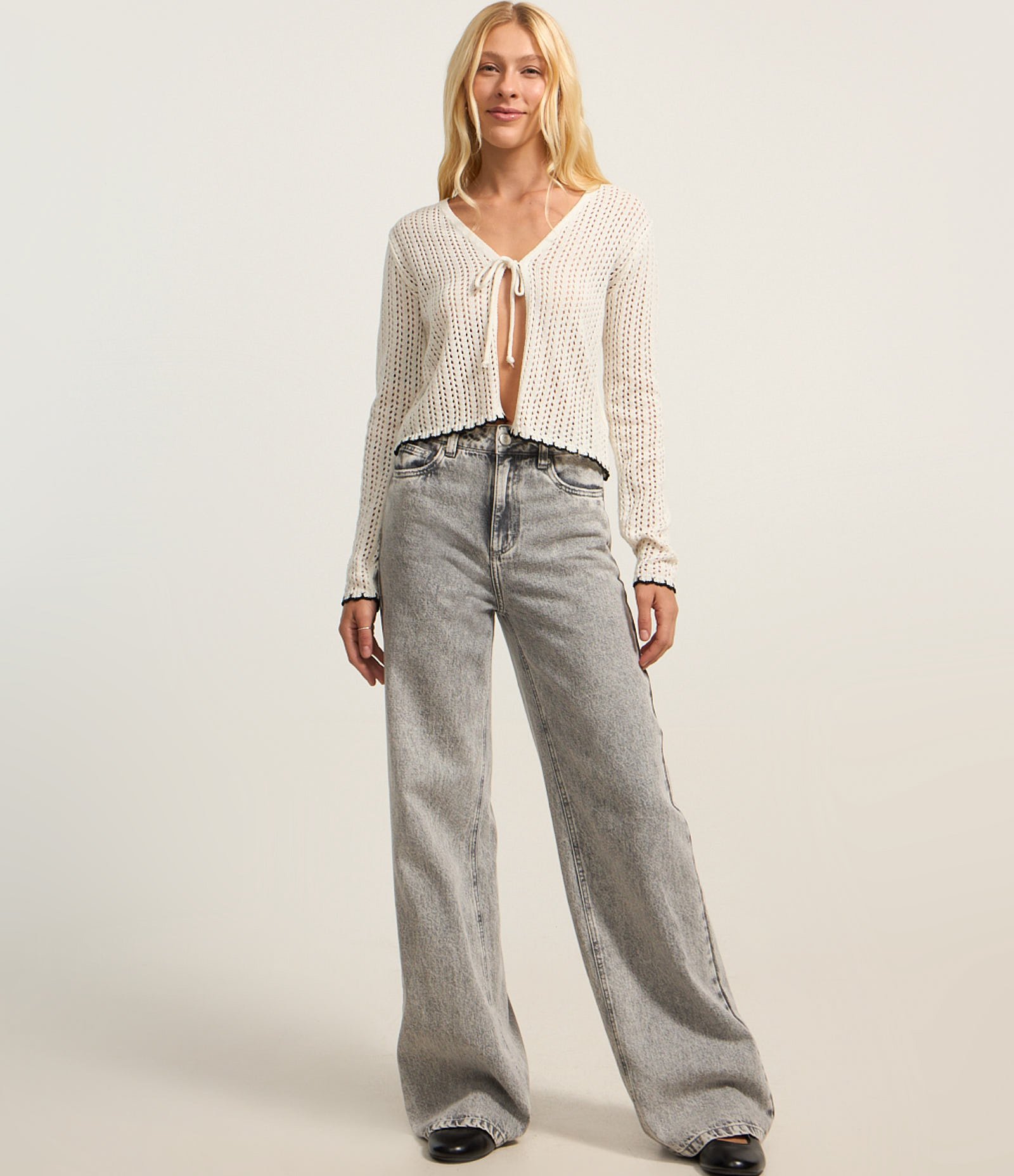 Cardigan Relaxed em Tricô com Amarração e Detalhes Contrastantes Branco 2