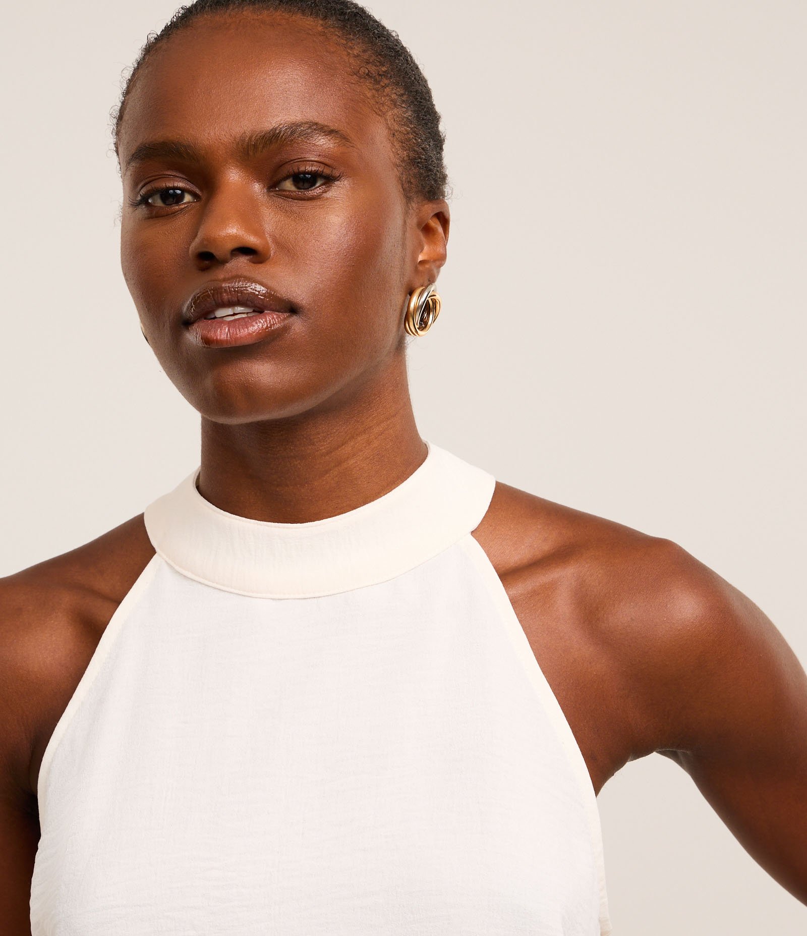 Blusa com Gola Halter Dobrada e Efeito Airflow Branco 4