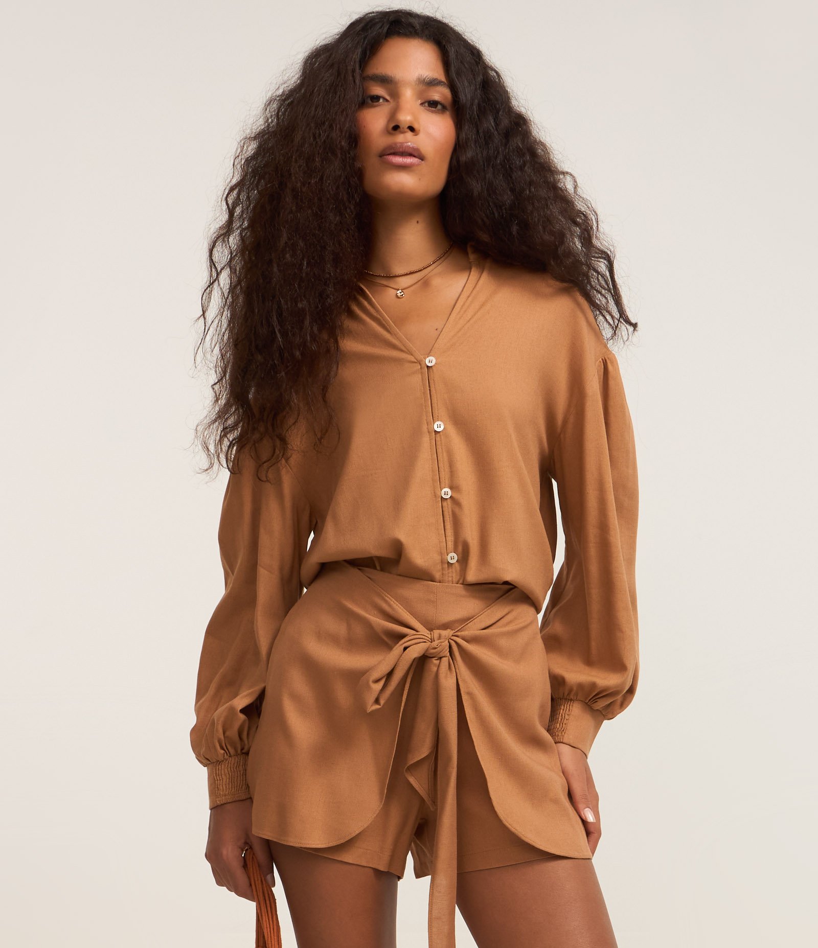 Camisa Oversized em Viscose e Linho com Botões Bege 3