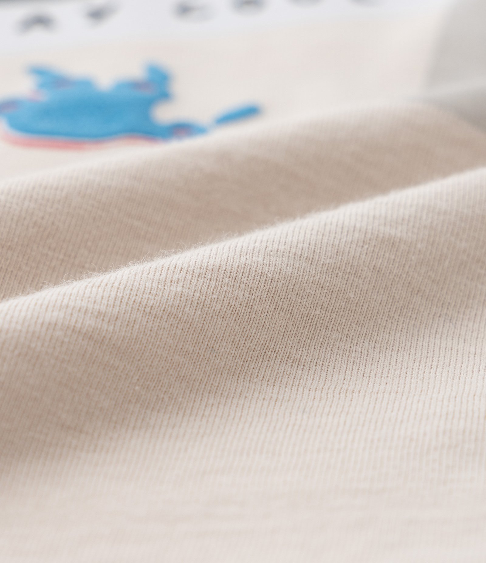 Camiseta Curta Infantil com Estampa do Stitch Frente e Costas - Tam 5 a 14 Anos Bege 3