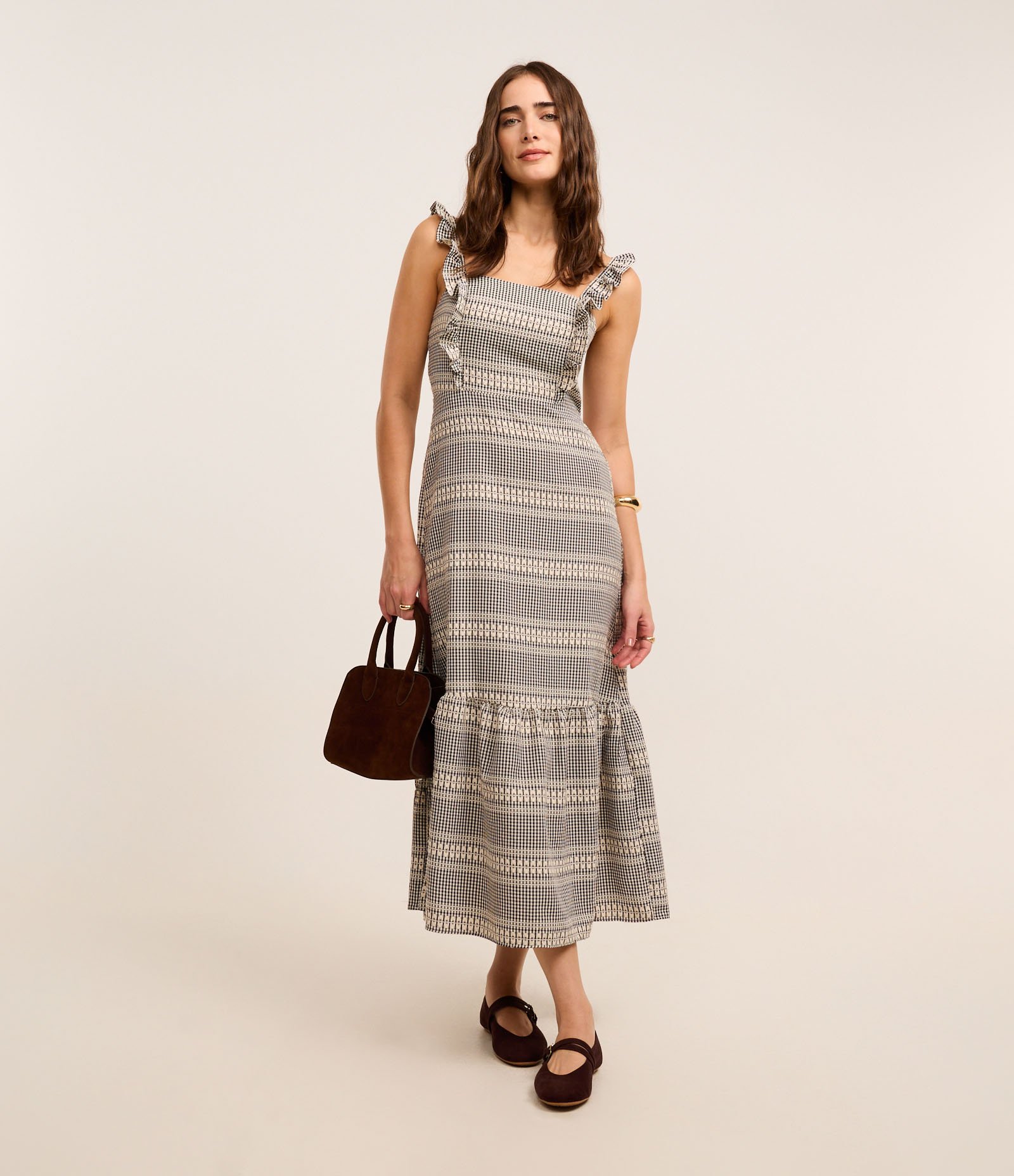 Vestido Evasê Midi em Anarruga com Estampa Xadrez Preto/Branco 2