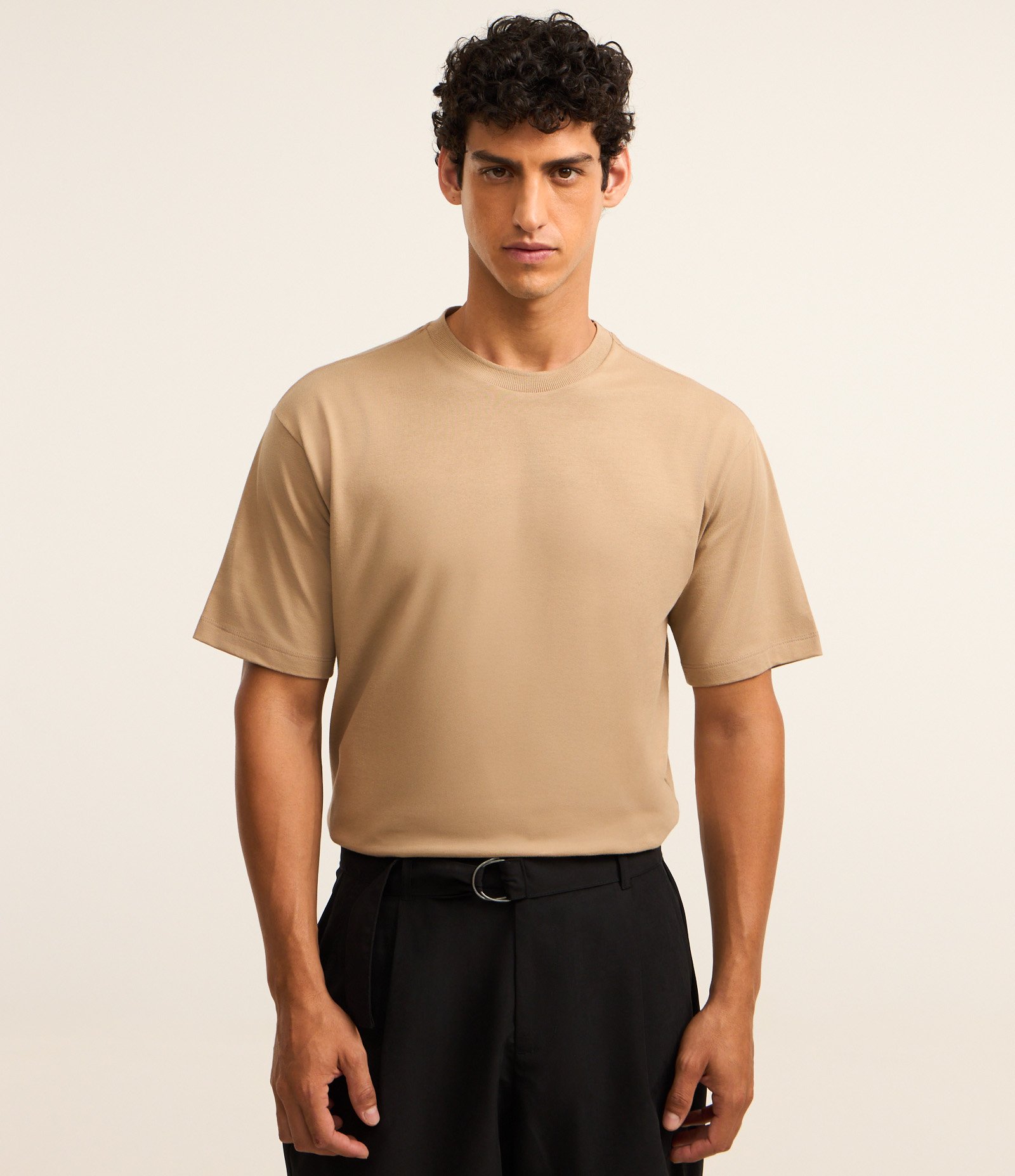 Camiseta Boxy em Malhão com Gola Redonda Marrom 1