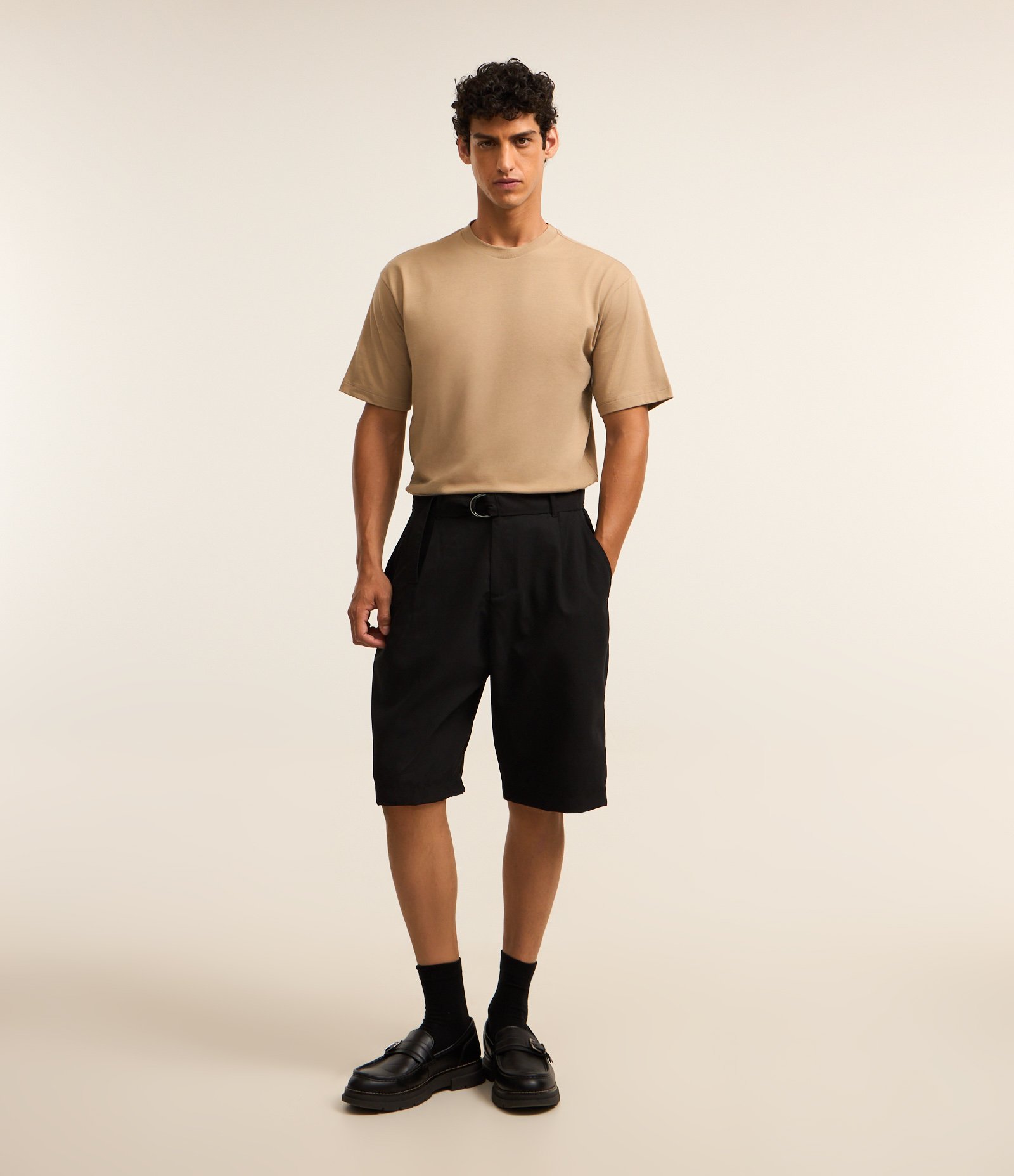 Camiseta Boxy em Malhão com Gola Redonda Marrom 2