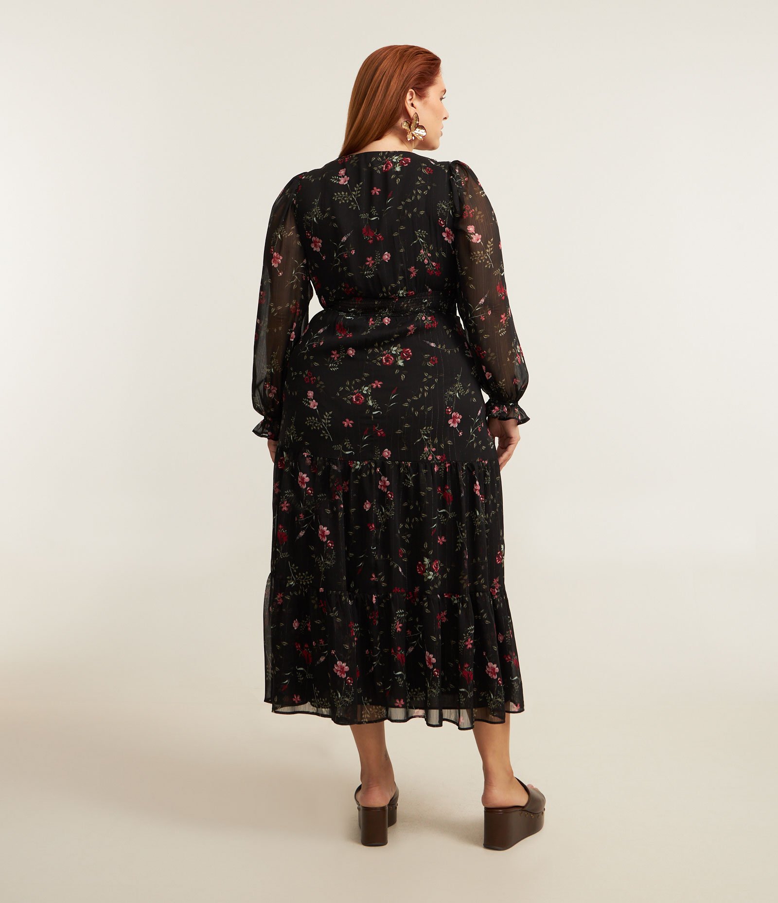 Vestido Midi Floral em Chiffon com Babados e Brilhos Curve & Plus Size Preto 2