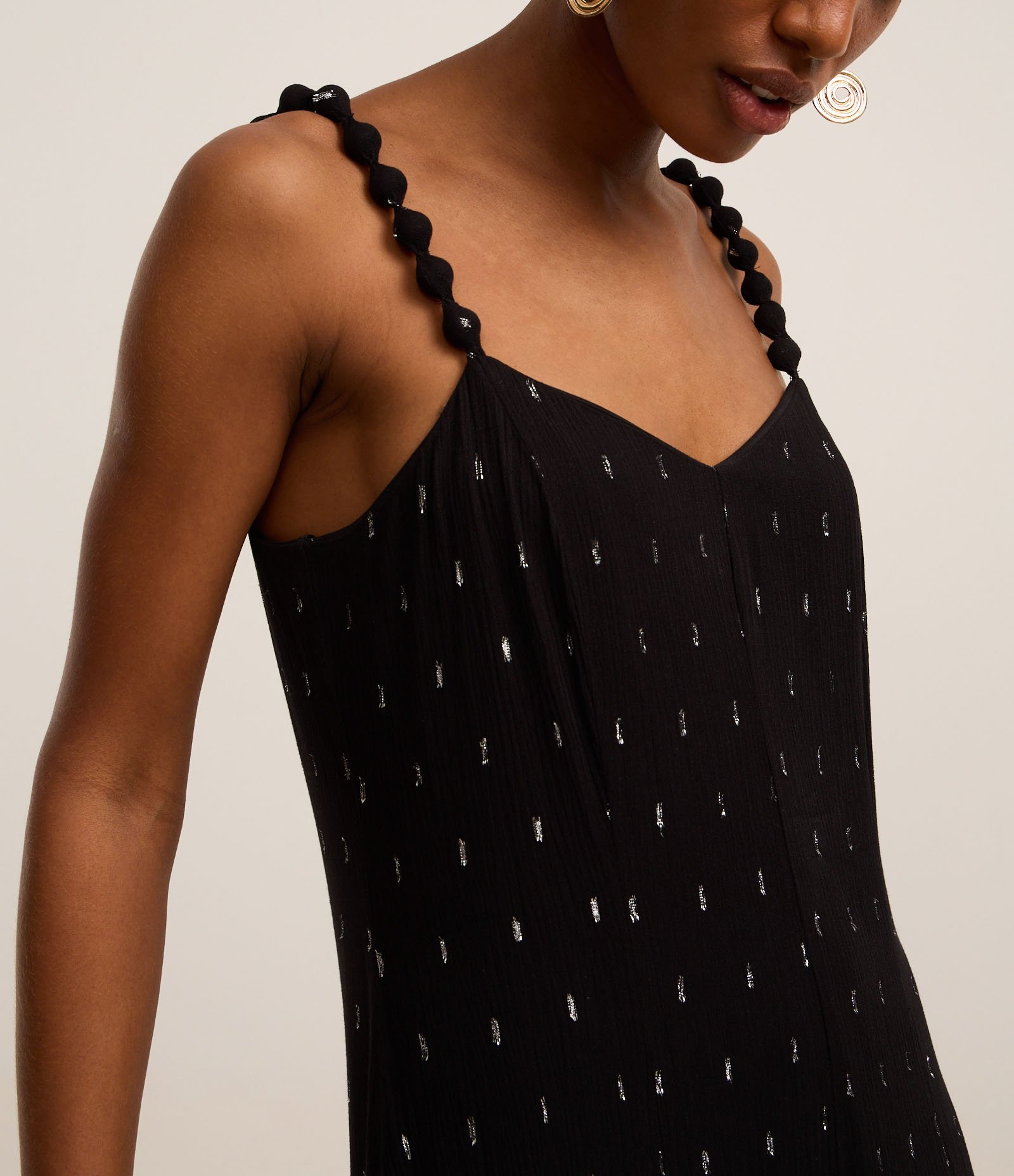 Vestido Evasê Midi em Chalis com Decote V Estampado Preto 3