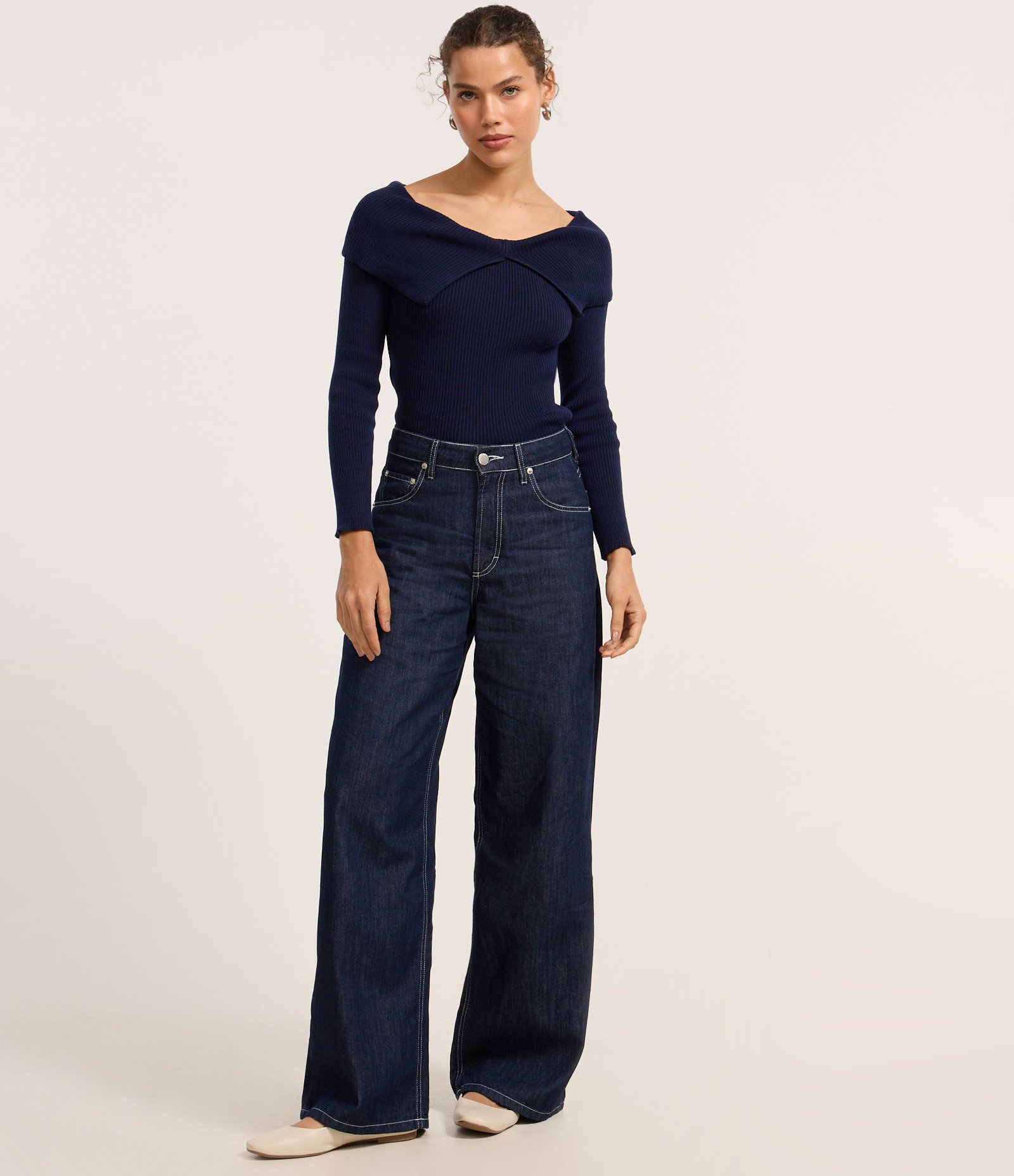 Blusa em Tricô com Pala Virada e Recorte Azul Marinho 2