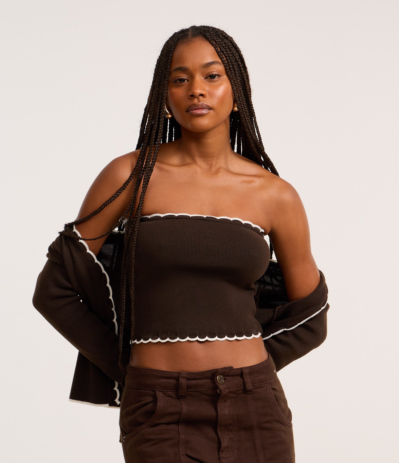 Blusa em Tricô com Detalhe Nuvem e Viés Contrastante Preto 1