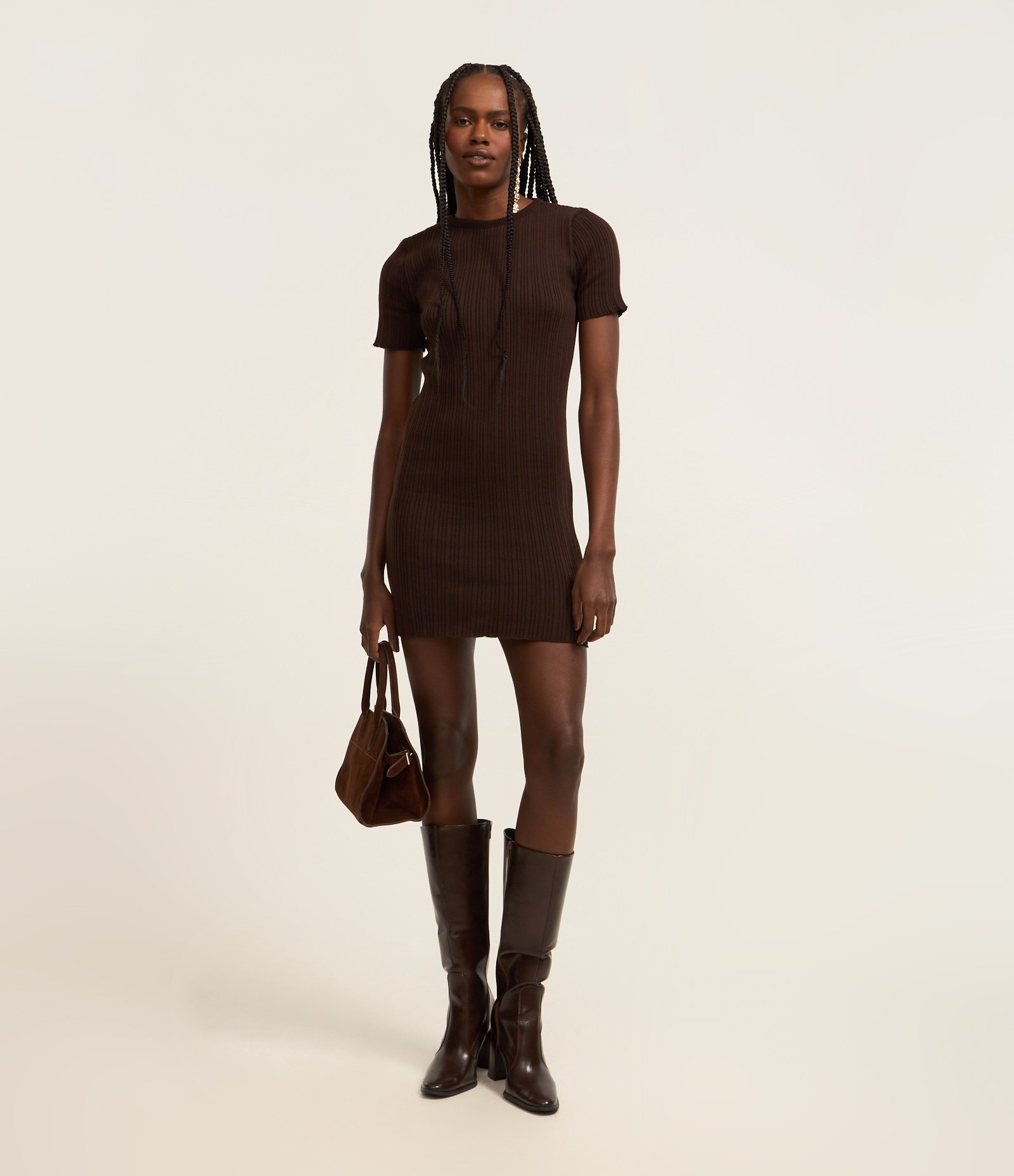 Vestido Curto em Tricô com Manga Curta Marrom 2