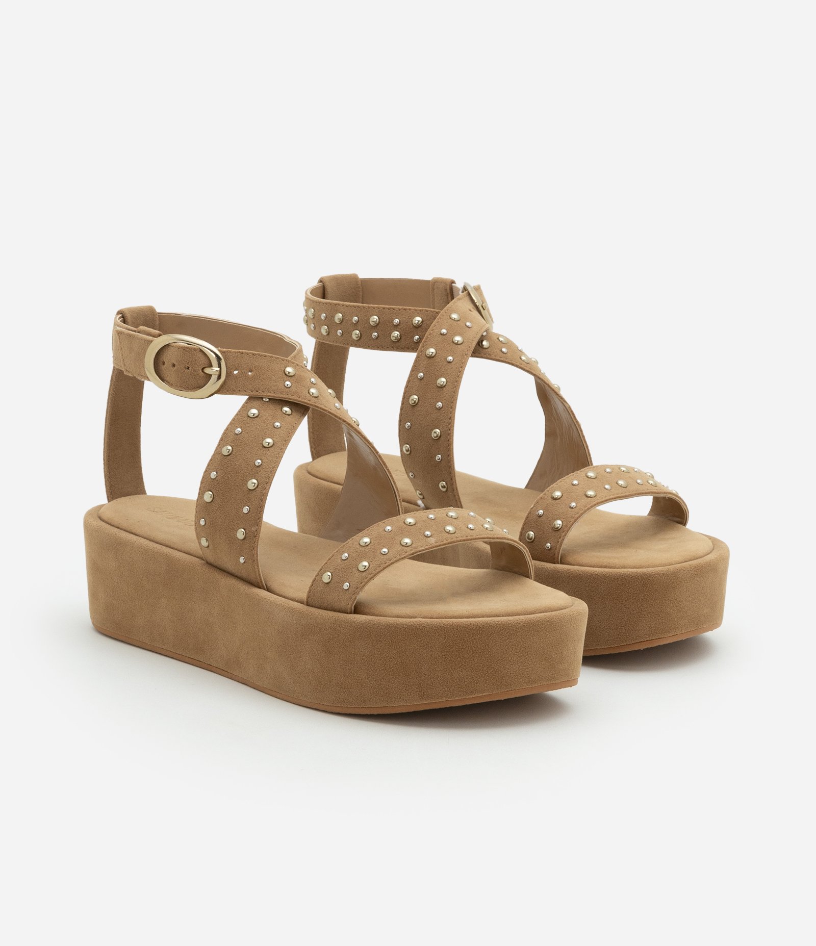 Sandália Flatform com Tachas Aplicadas e Fechamento Fivela Marrom 2