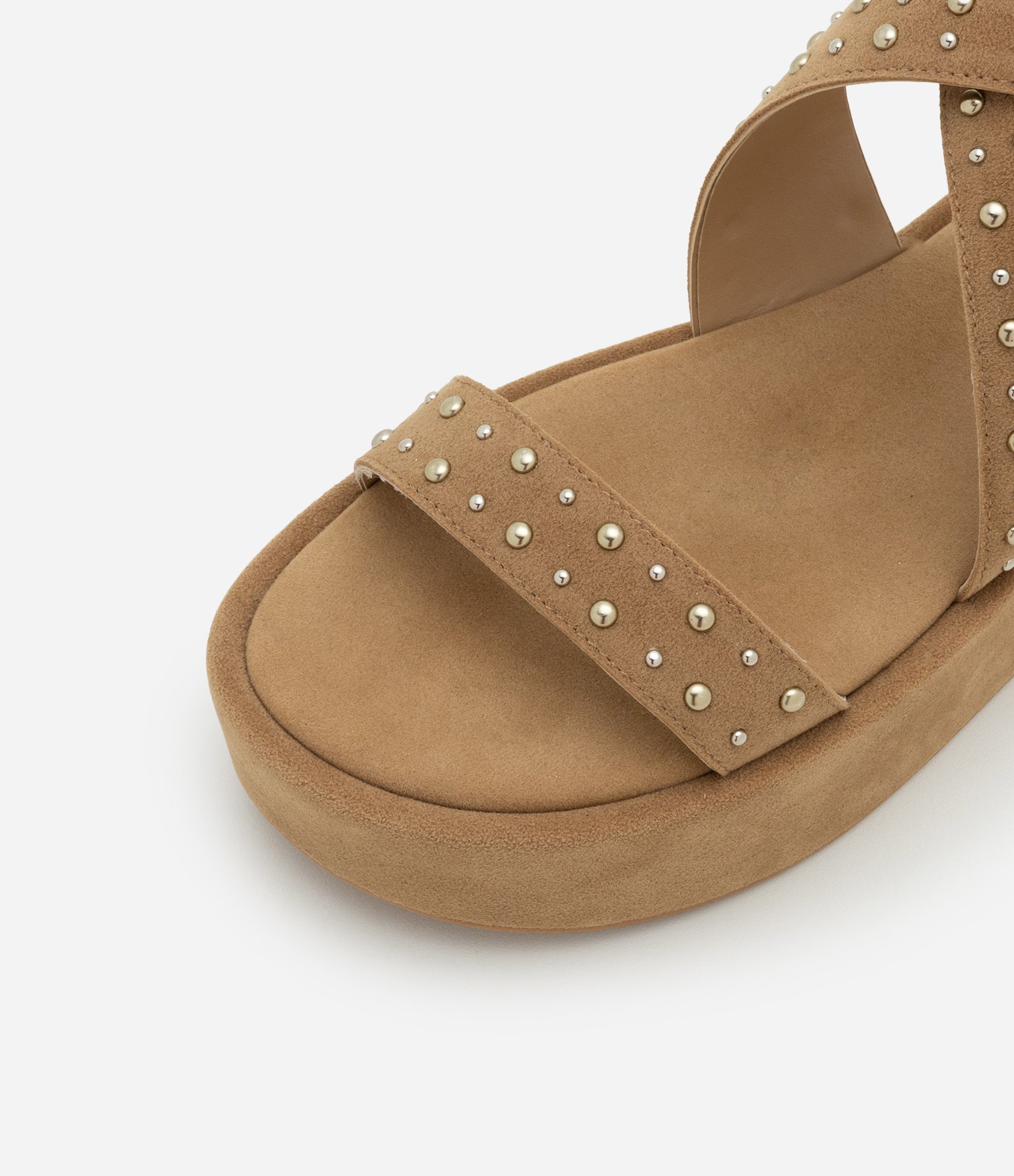 Sandália Flatform com Tachas Aplicadas e Fechamento Fivela Marrom 4
