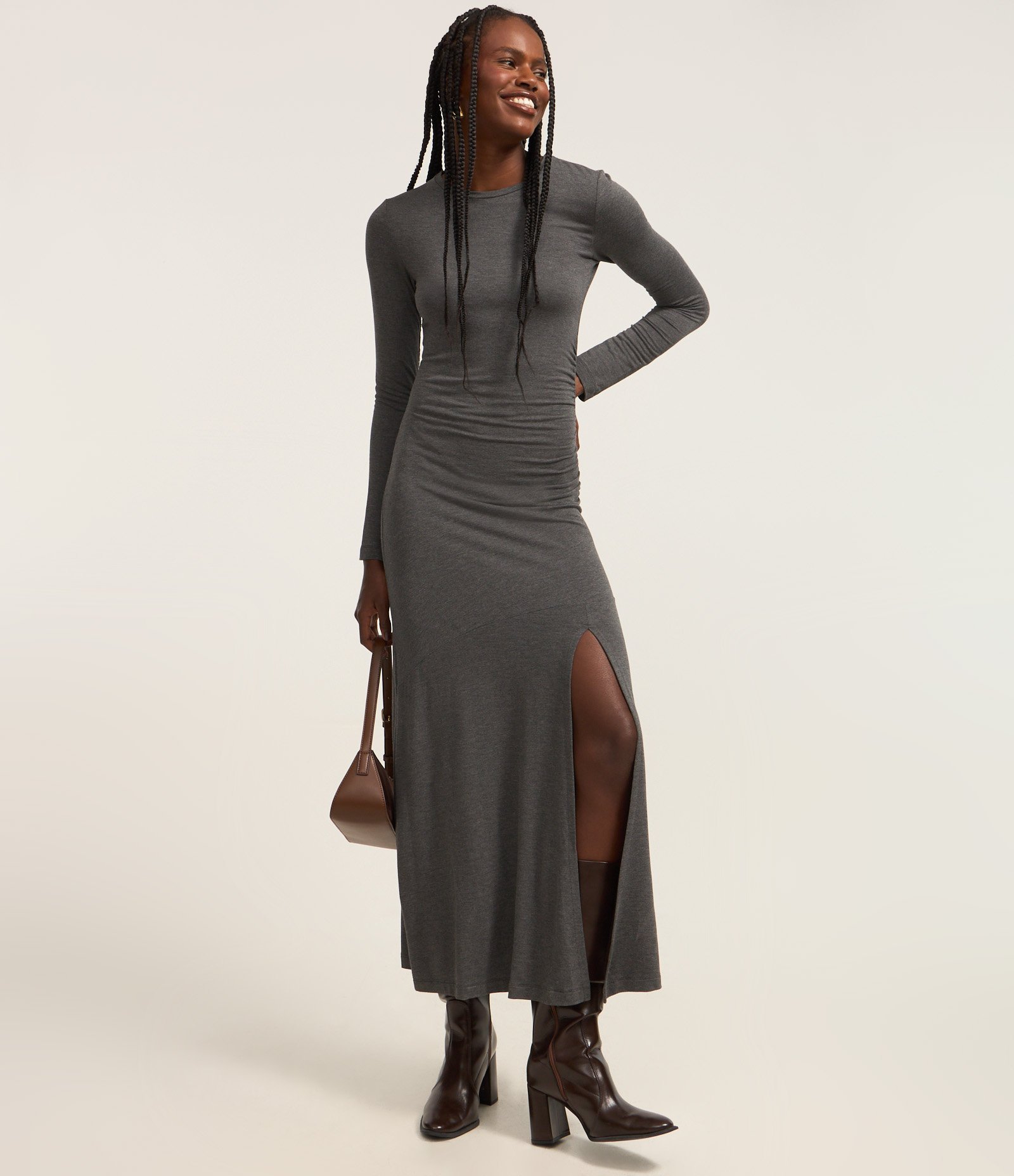 Vestido Reto Longo em Moletinho com Fenda Cinza 1