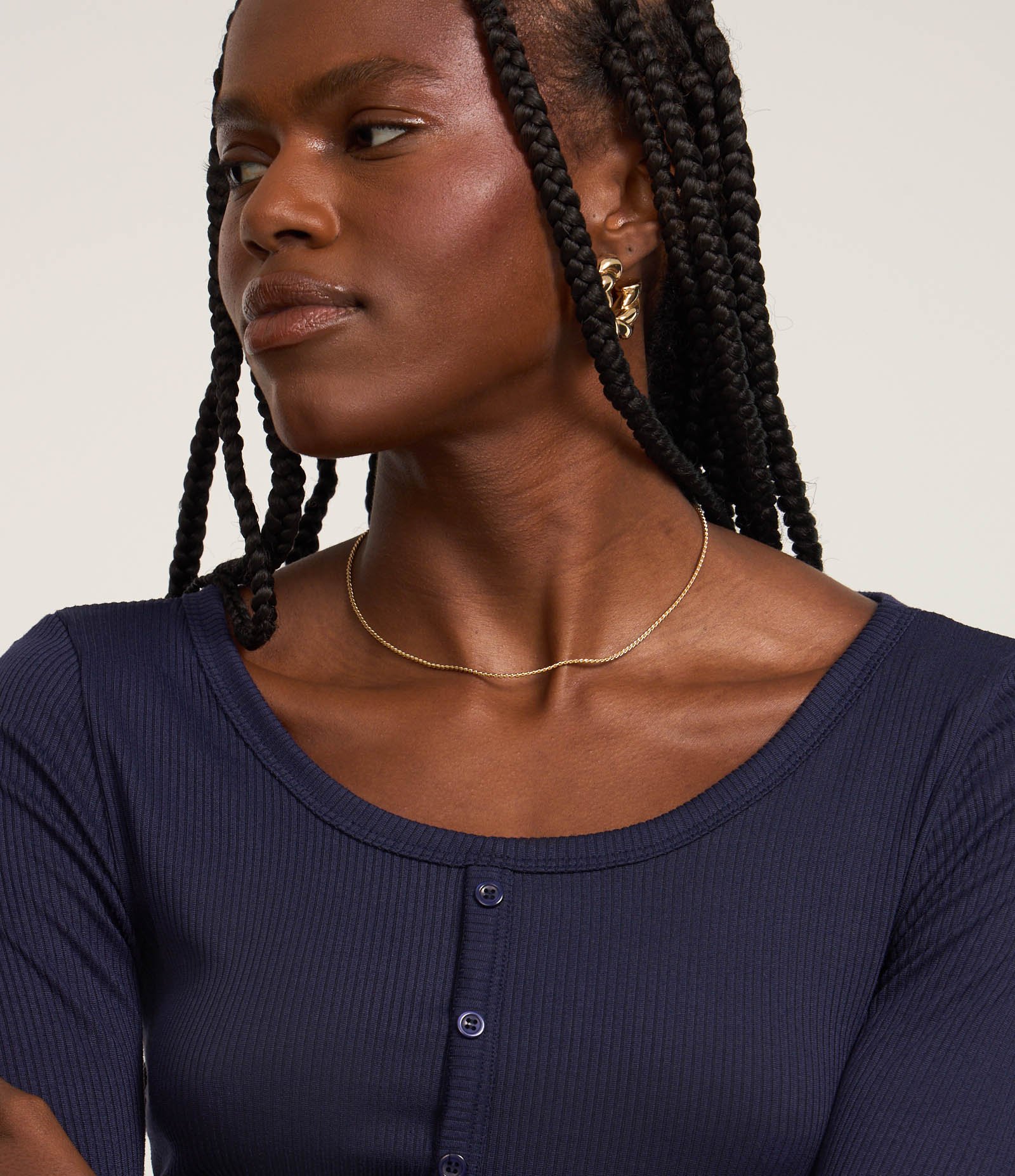 Blusa em Ribana com Textura e Botõezinhos Azul Marinho 3