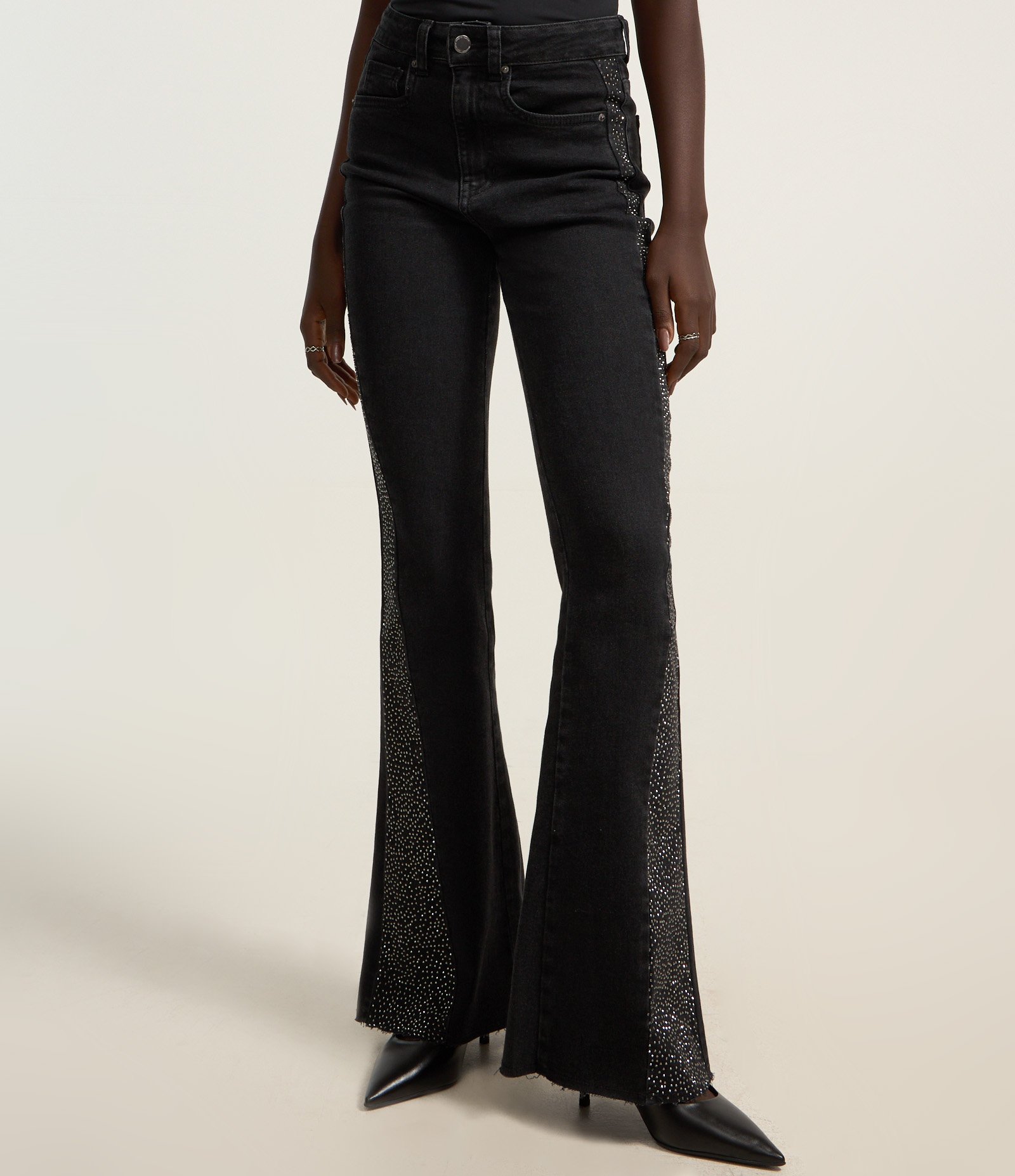 Calça Flare em Jeans com Brilho Lateral Preto 3