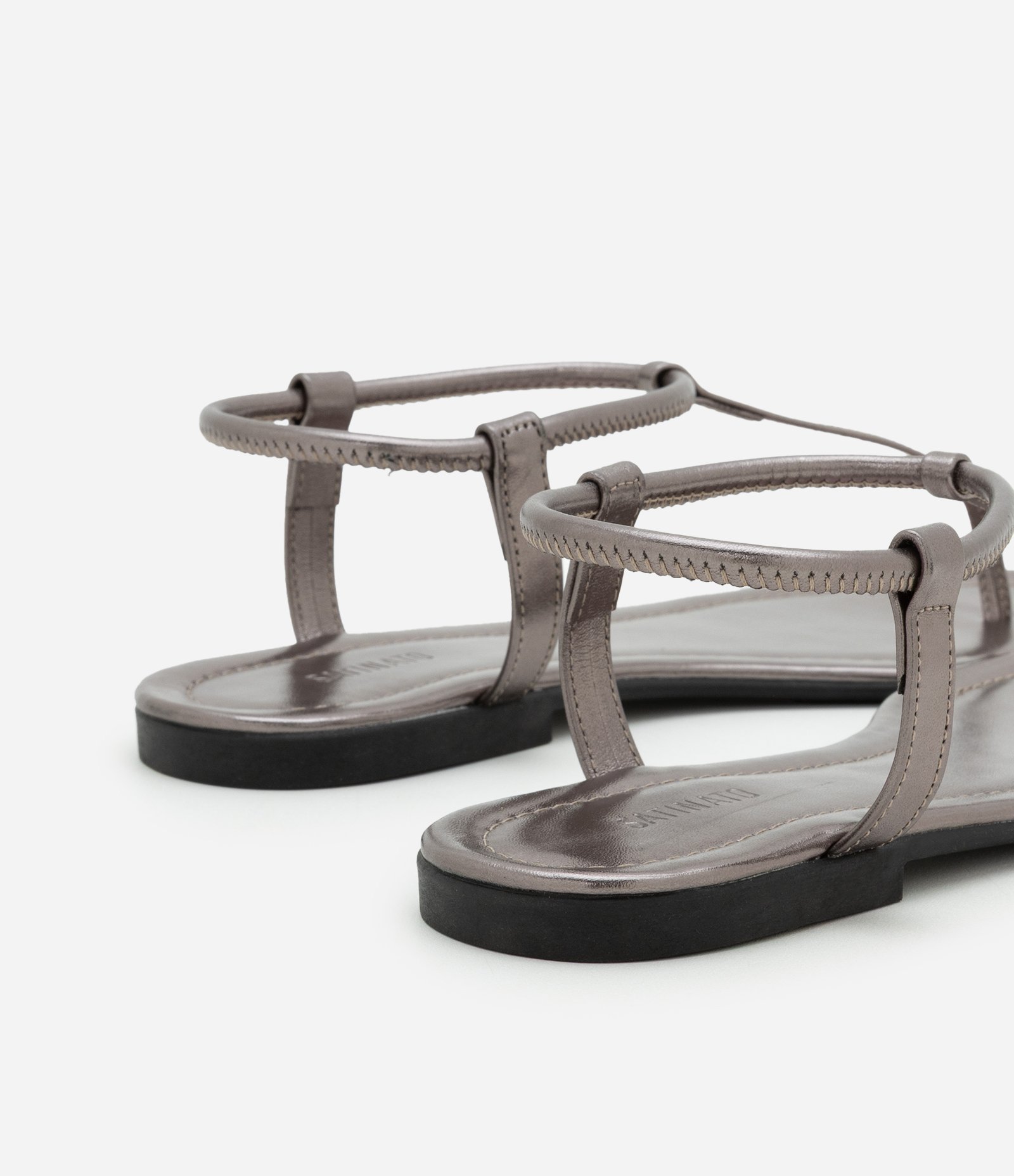 Sandália Rasteira Fio com Fechamento Elástico Prata 4