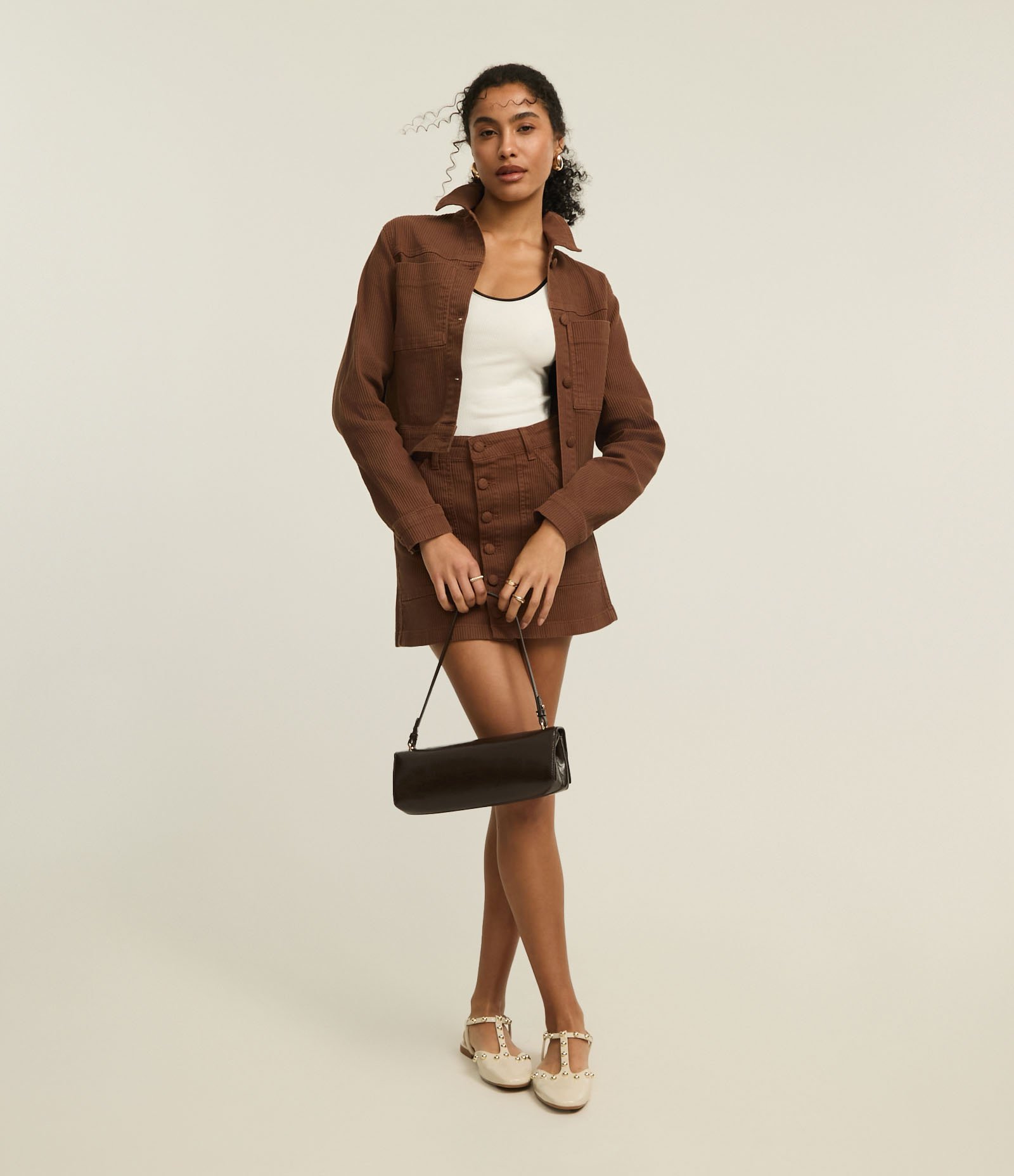 Jaqueta Regular em Sarja Cotelê com Bolsos Frontais Marrom 2