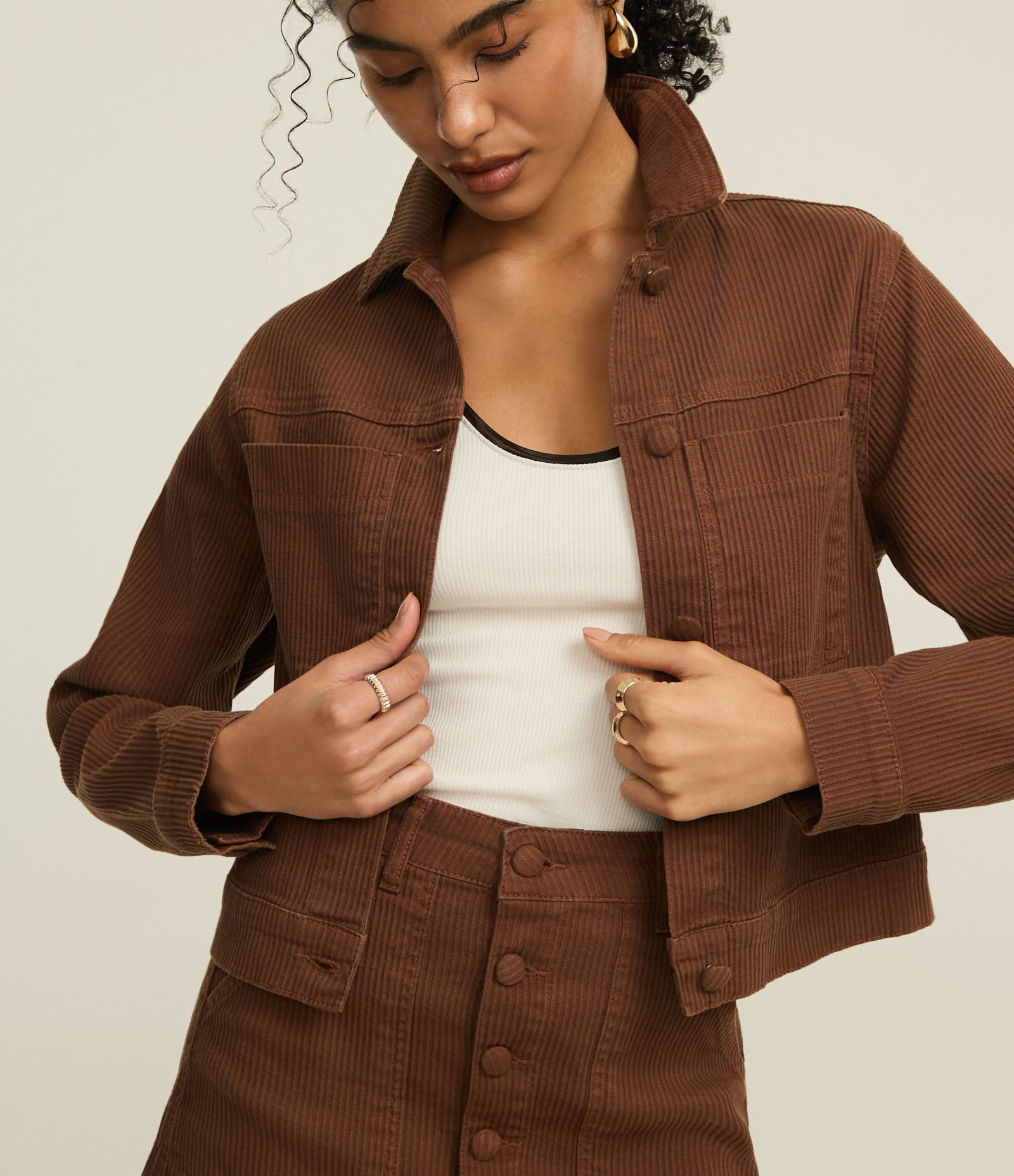 Jaqueta Regular em Sarja Cotelê com Bolsos Frontais Marrom 4