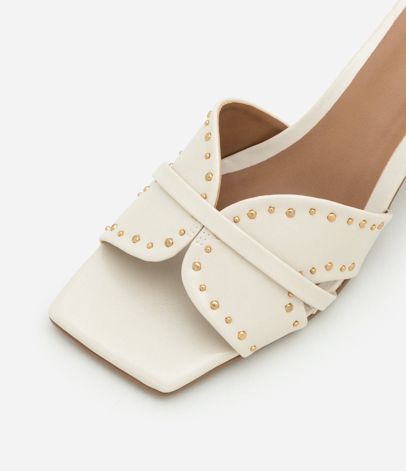 Sandália Mule em PU com Tiras em H e Aplicação de Tachinhas Off White 4