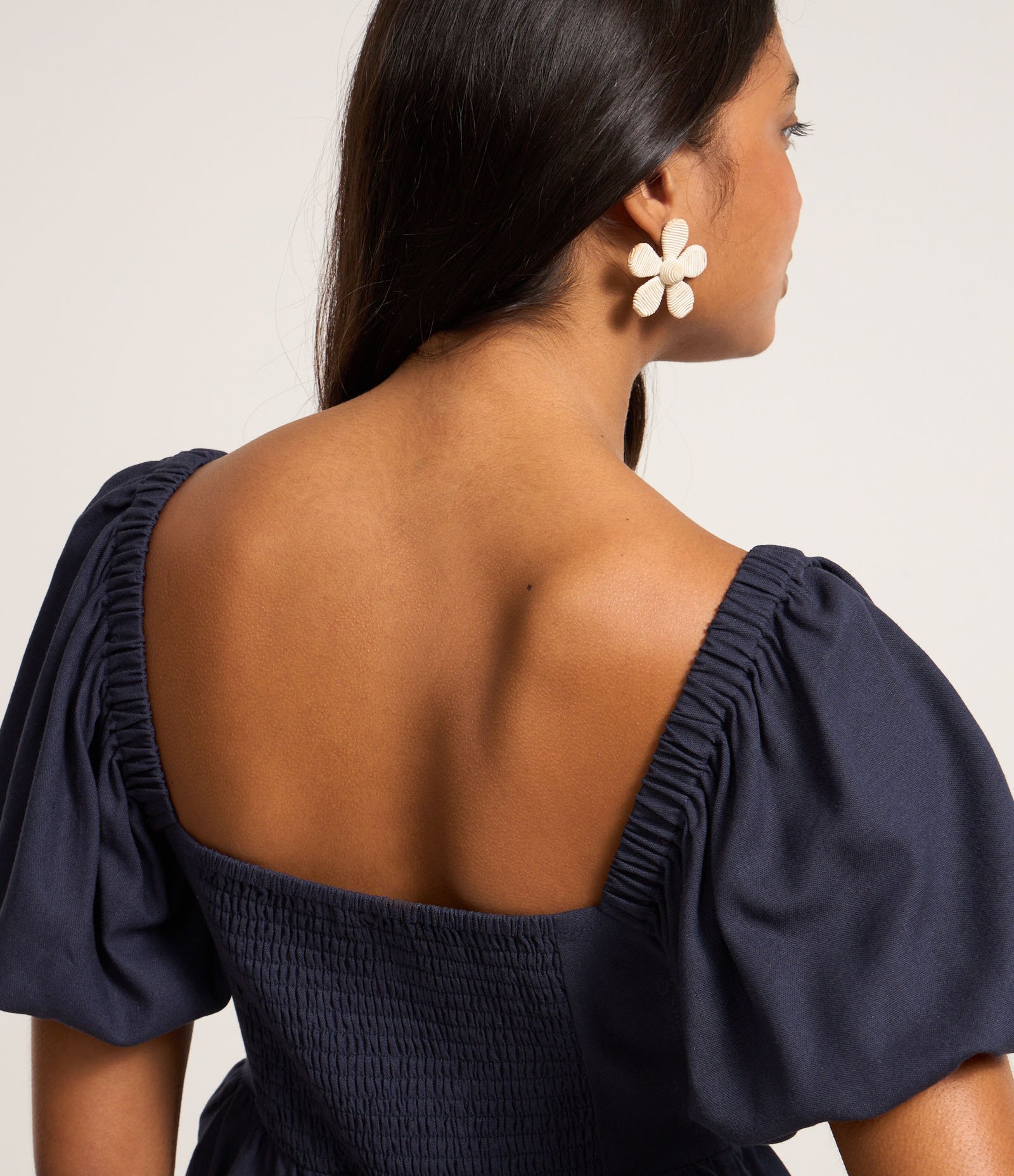 Blusa Peplum em Viscose e Linho com Manga Bufante Azul Marinho 5