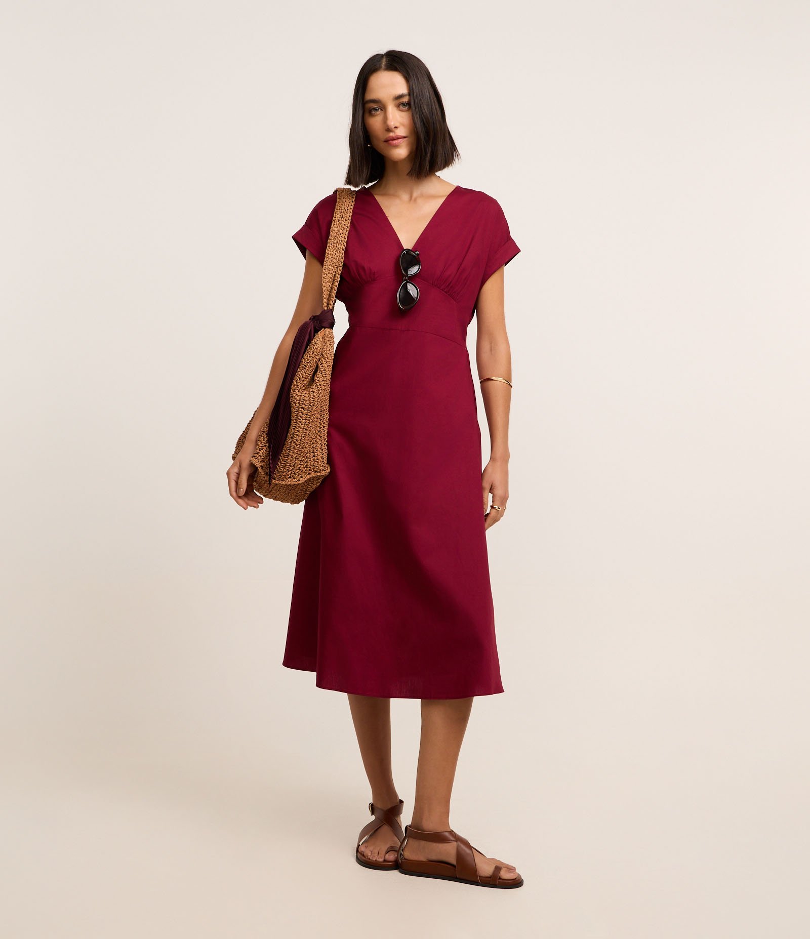 Vestido Evasê Midi em Tricoline com Manga Dobrada Vinho 2