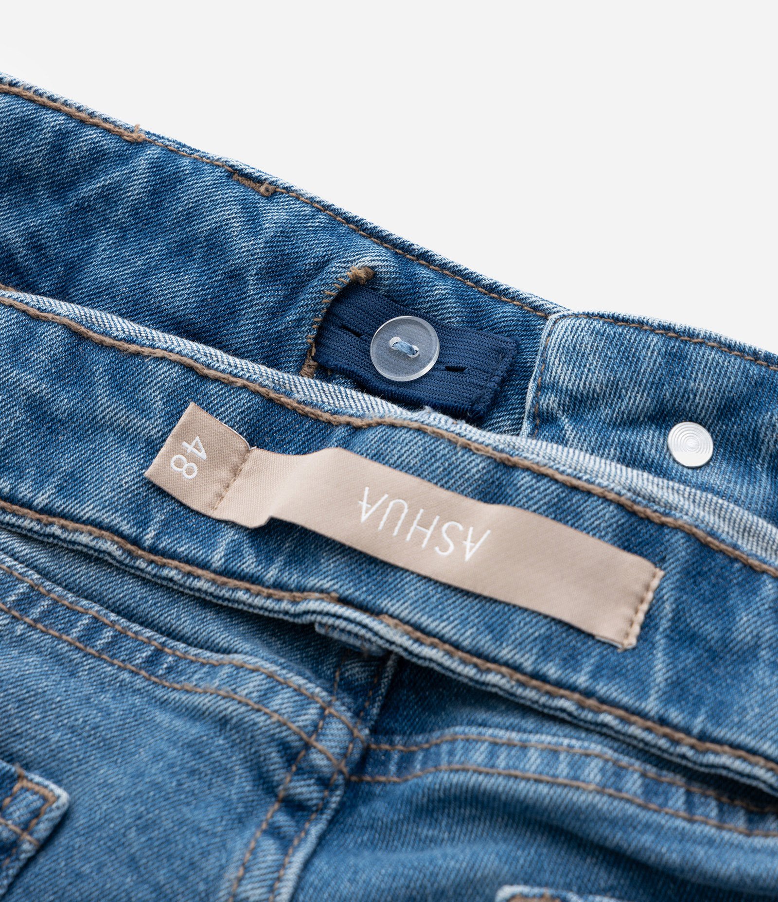 Calça Reta em Jeans com Elastano Detalhes Curve & Plus Size Azul 9