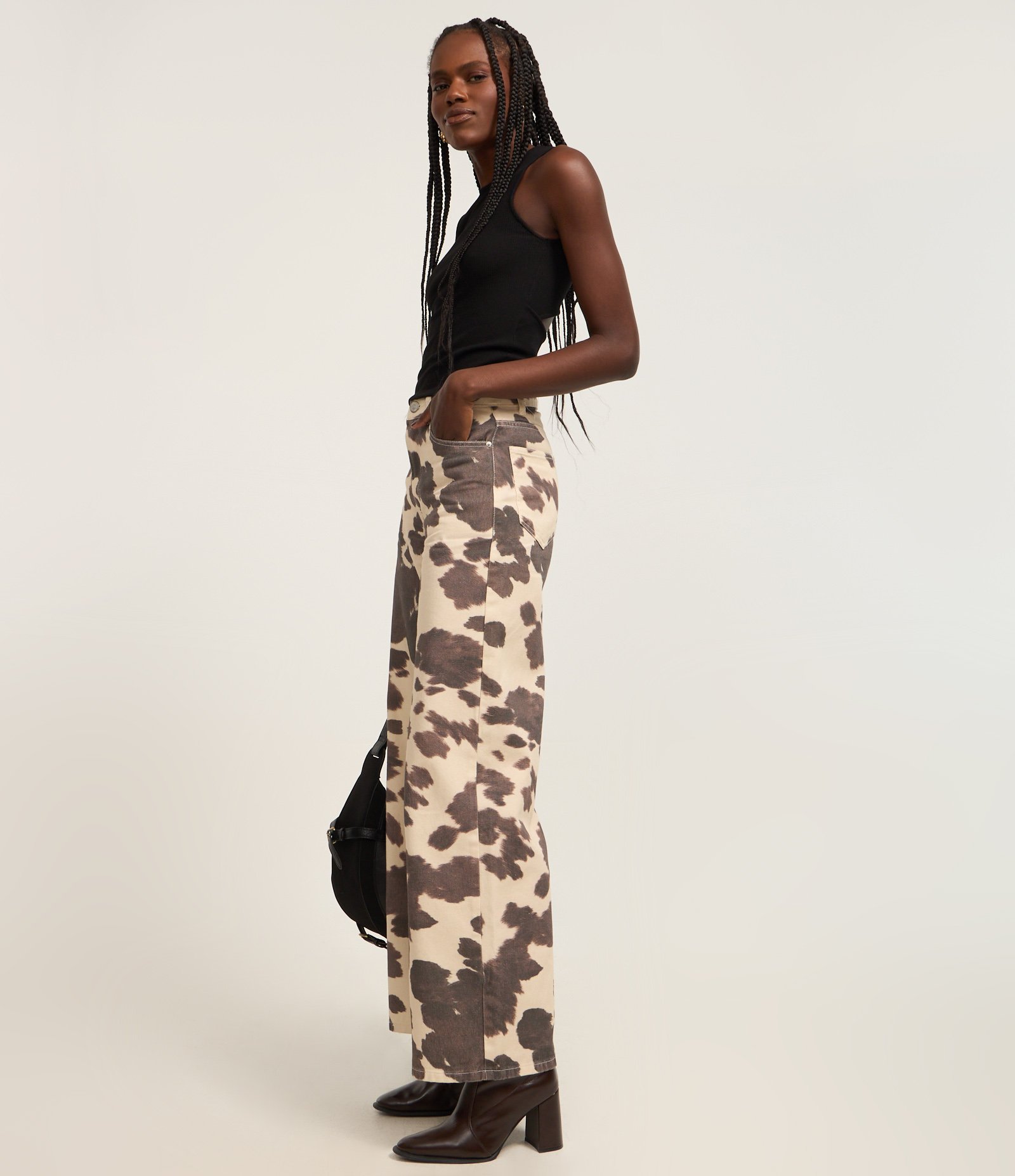 Blusa Ana Ruga com Abertura nas Costas Preto 4