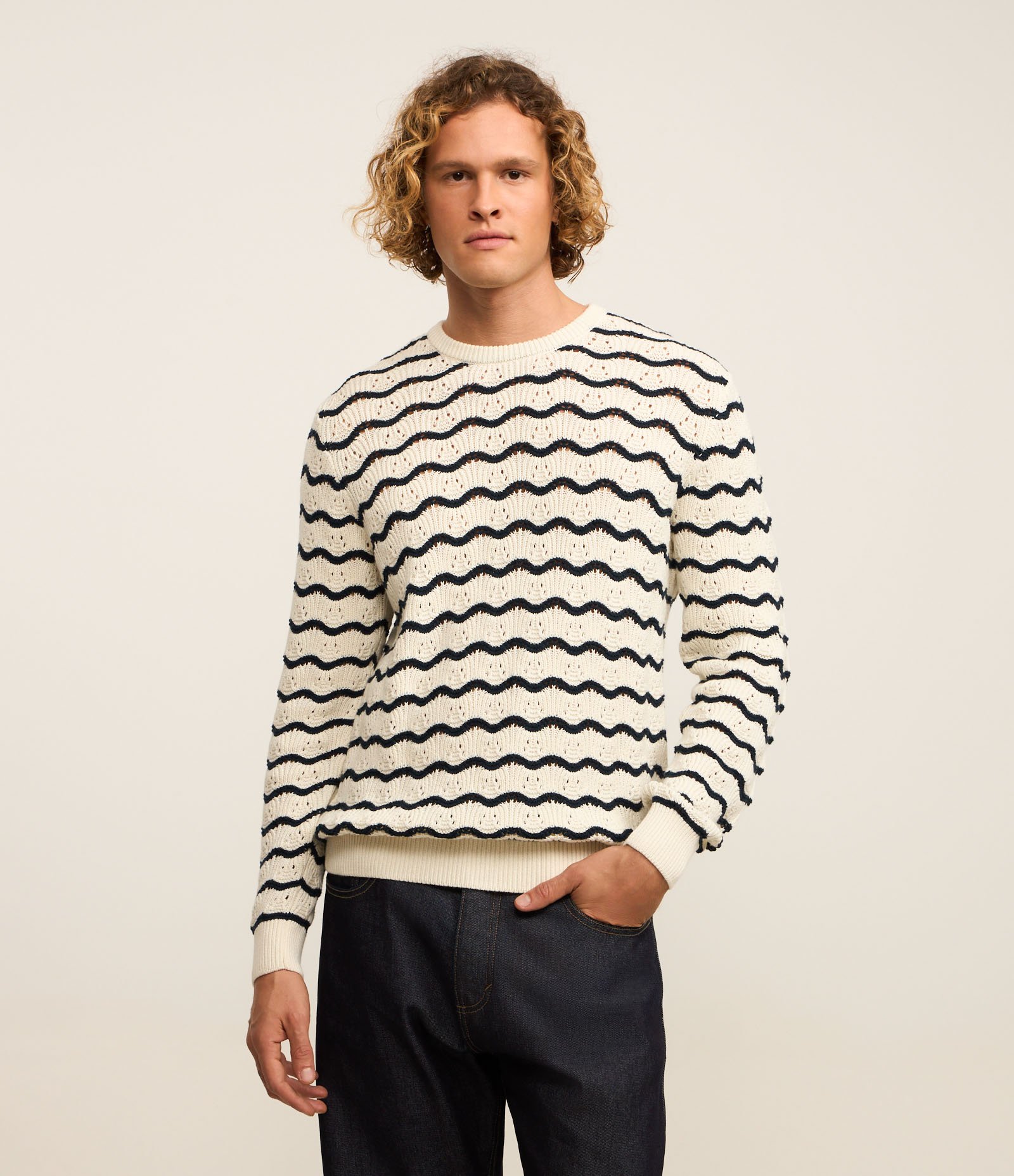 Suéter em Algodão com Textura de Ondas e Furinhos Bege 1