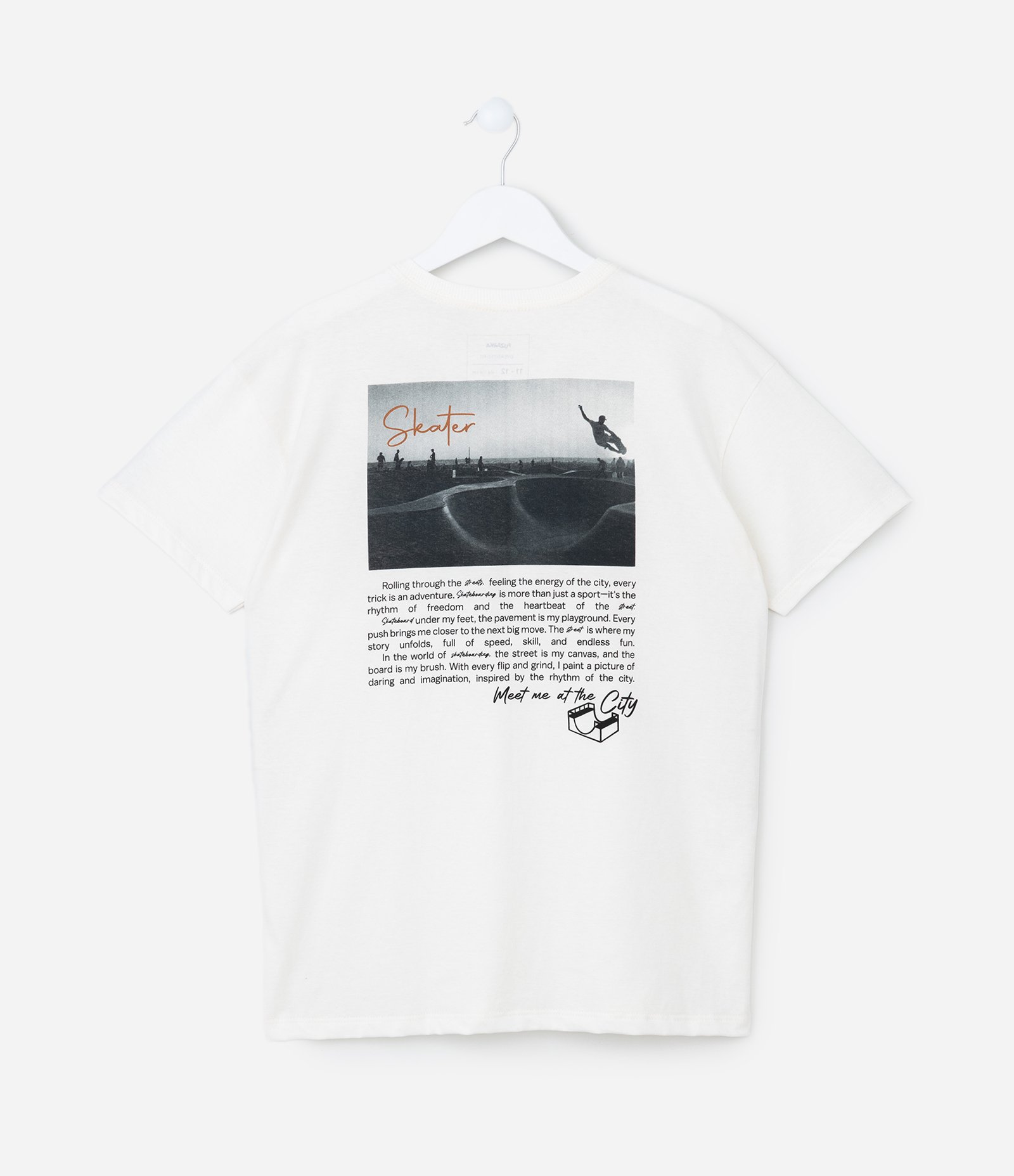 Camiseta Oversized Infantil com Estampa Skater - Tam 5 a 14 Anos Branco 2