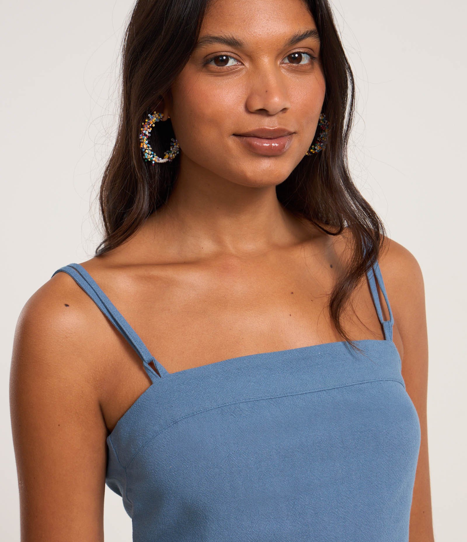 Blusa Cropped em Crepe com Amarração Azul 4