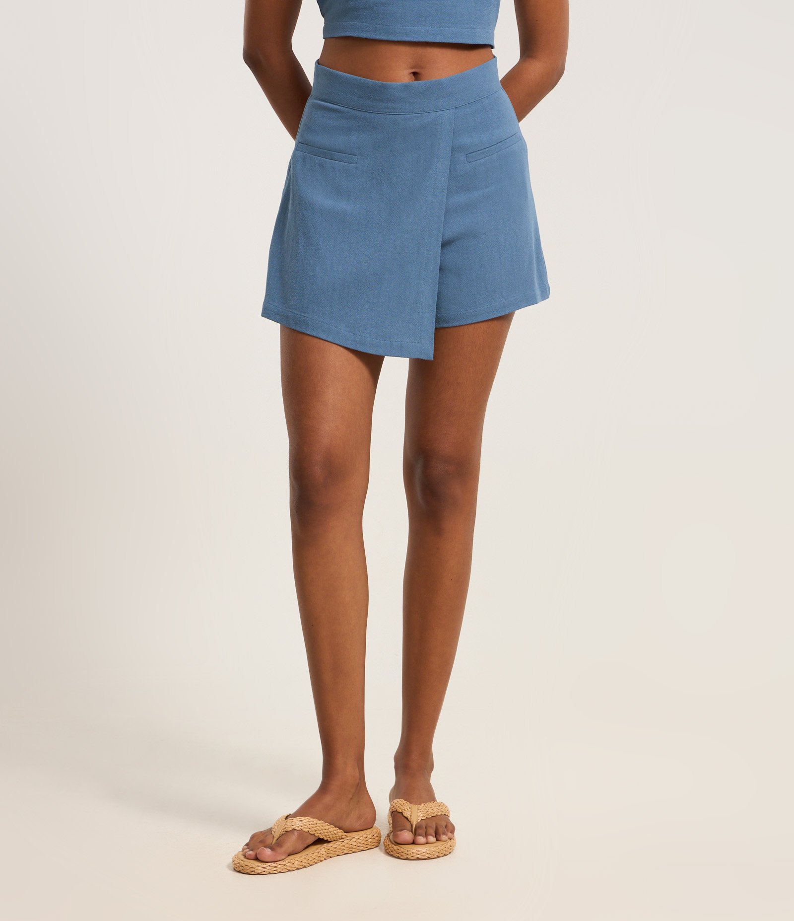 Short Saia em Crepe Com Transpasse Frontal Azul 3