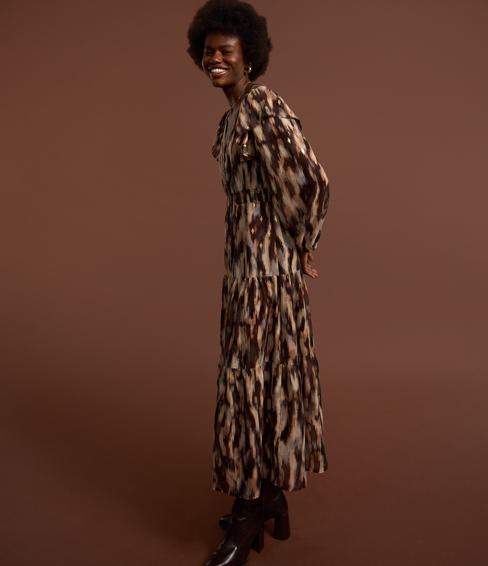 Vestido New Midi em Chiffon com Babado e Estampa Manchadinha Preto 3