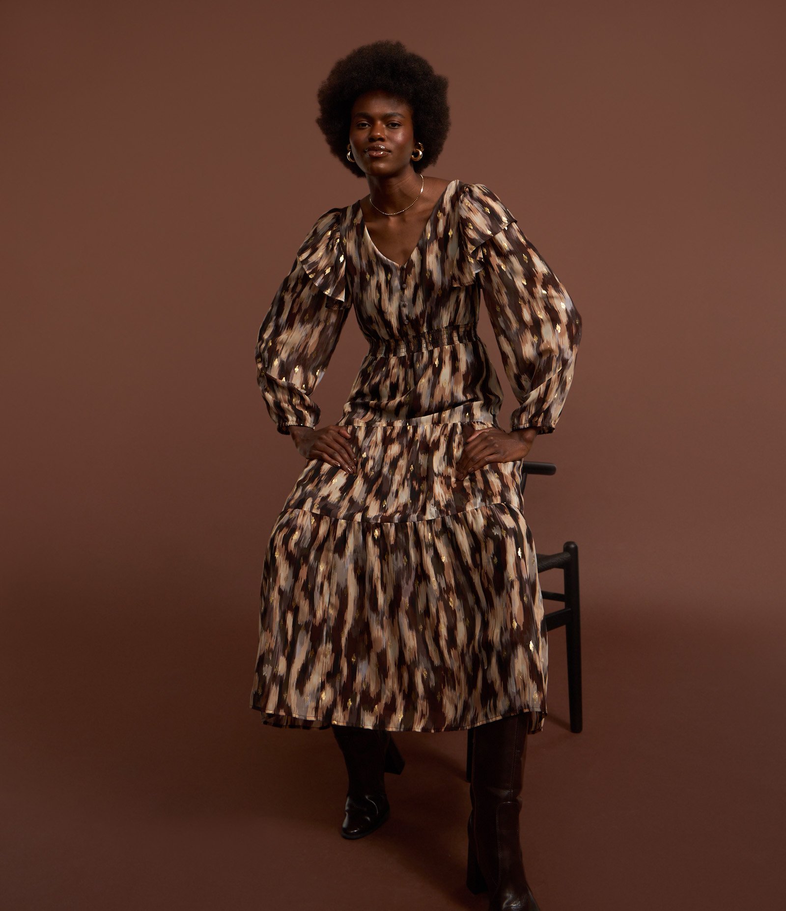 Vestido New Midi em Chiffon com Babado e Estampa Manchadinha Preto 4