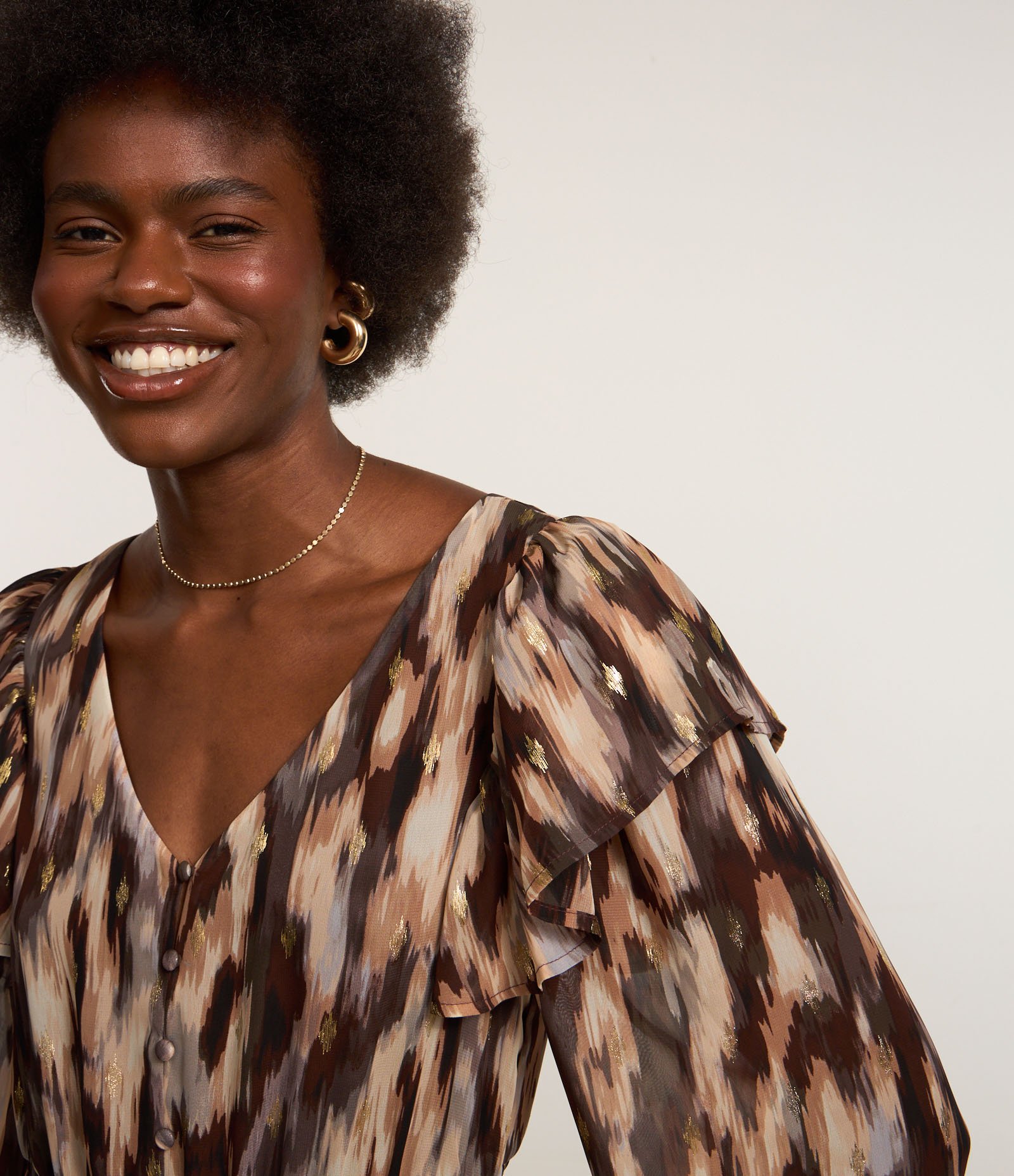 Vestido New Midi em Chiffon com Babado e Estampa Manchadinha Preto 2