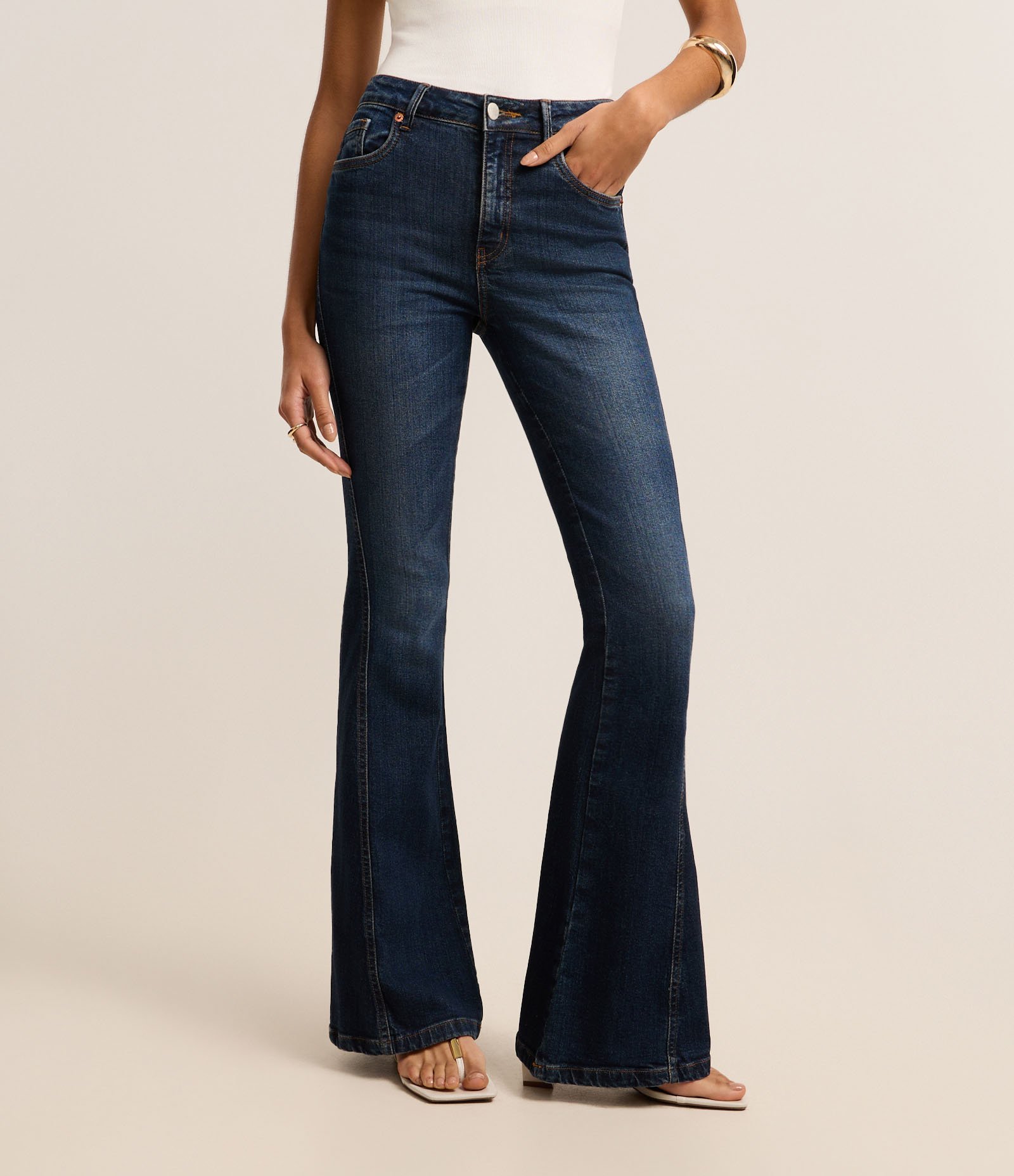 Calça Flare em Jeans com Lateral Transpassada Azul 3