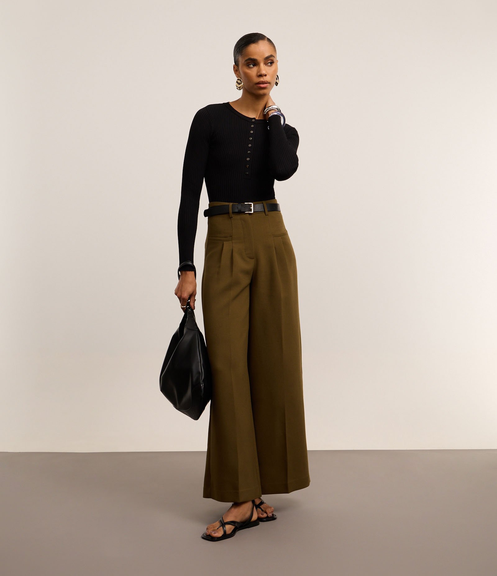 Body em Tricô Texturizado e Botões Frontais Preto 2