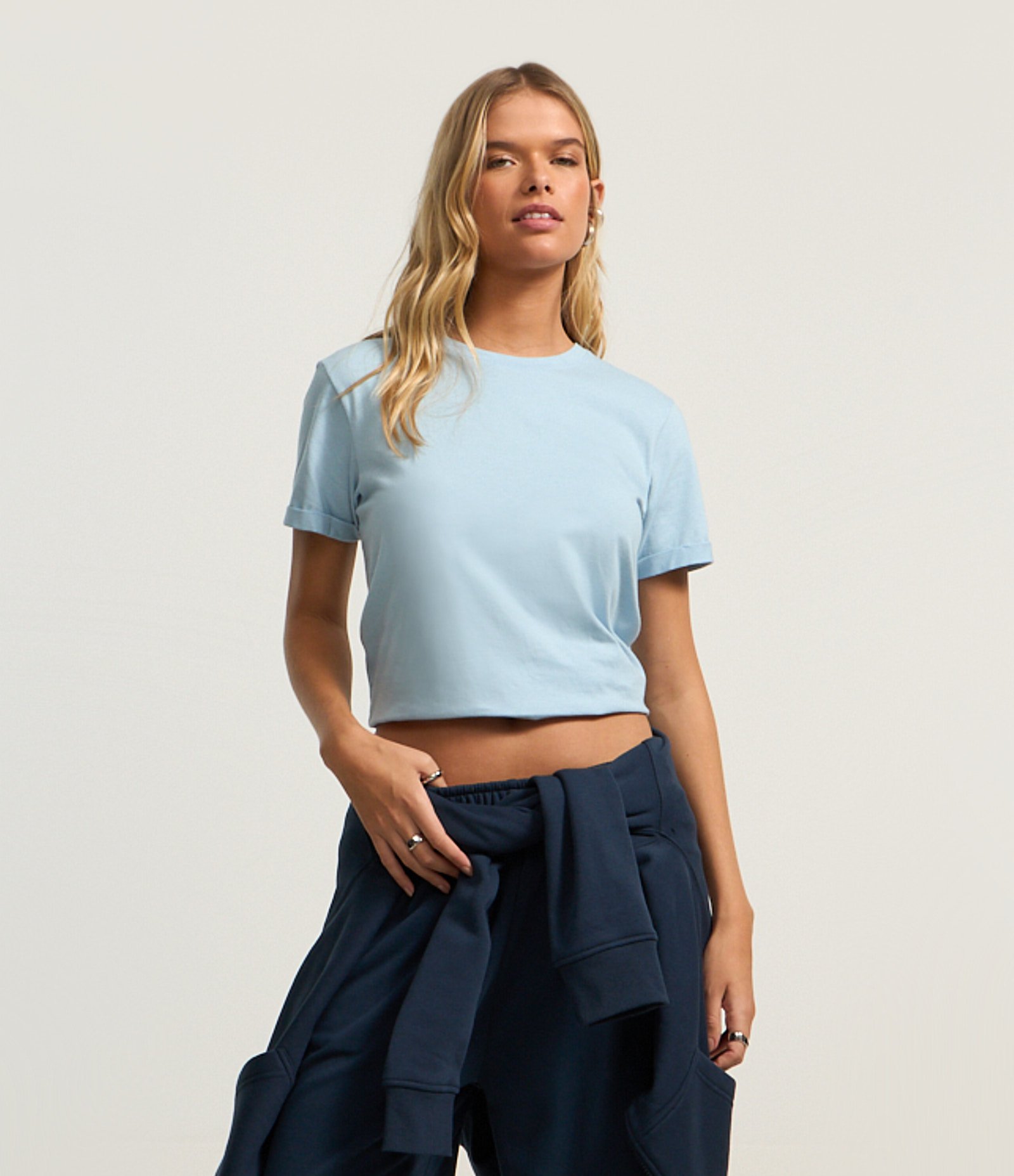 Camiseta Regular em Algodão com Manga Dobrada Azul Claro 3